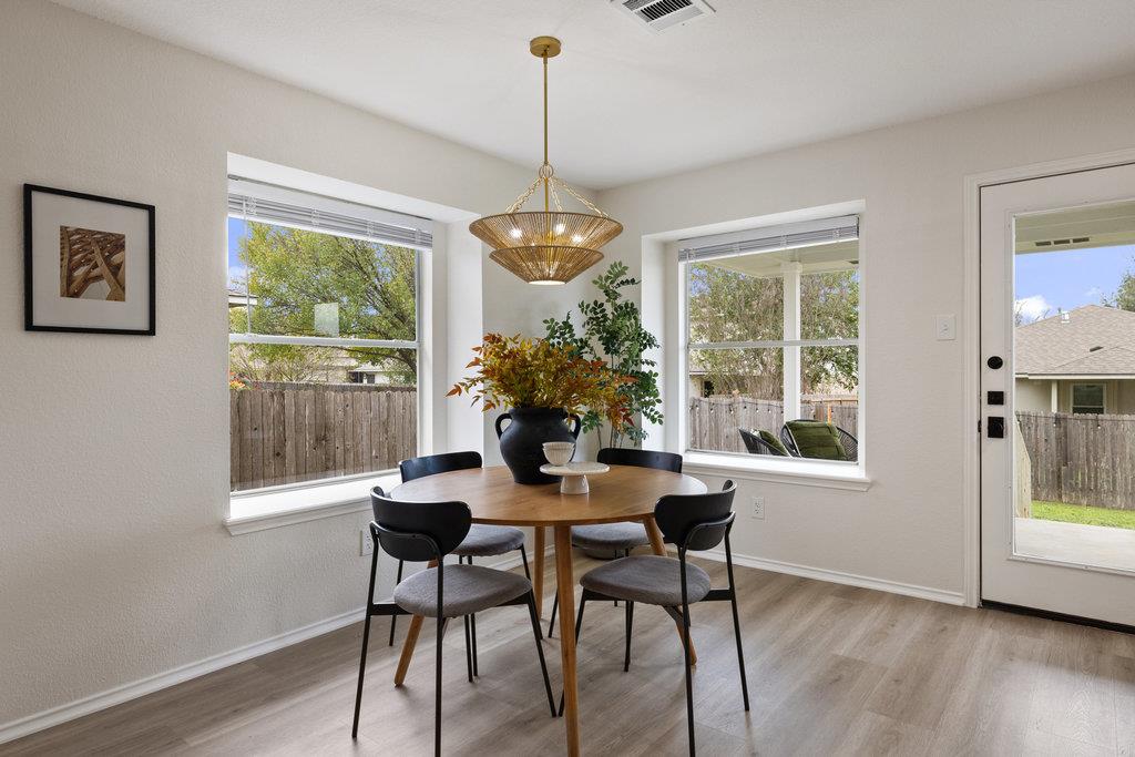 1305 Tudor House Rd | Updated & Move-In Ready