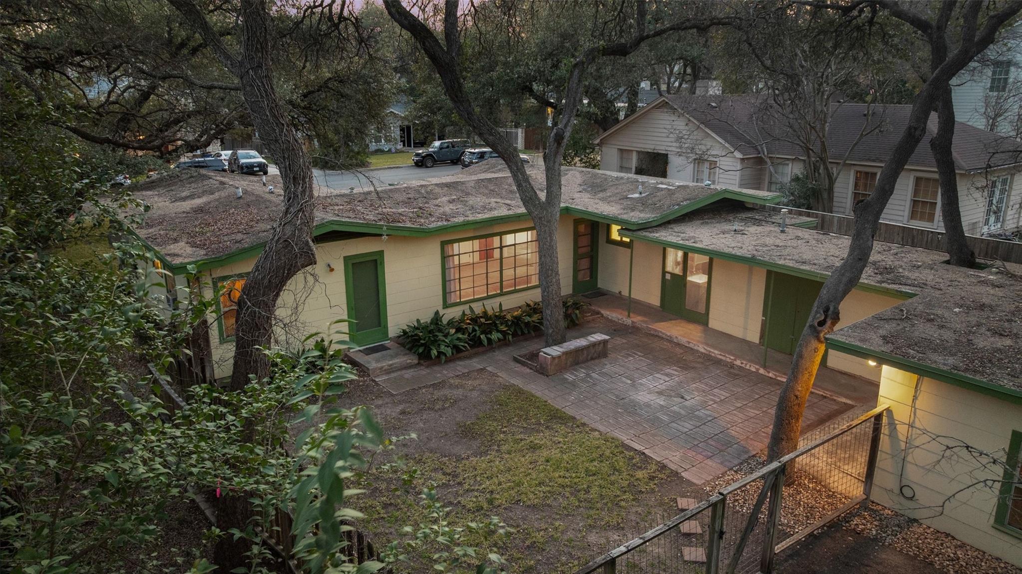 2004 Griswold Lane | Tarrytown