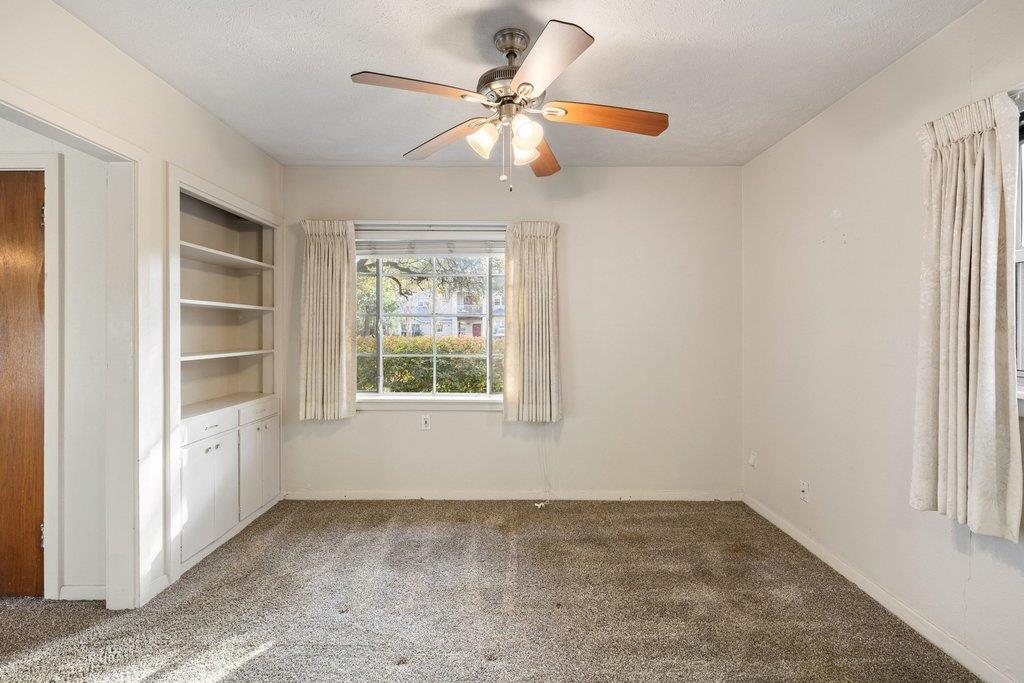 2004 Griswold Lane | Tarrytown