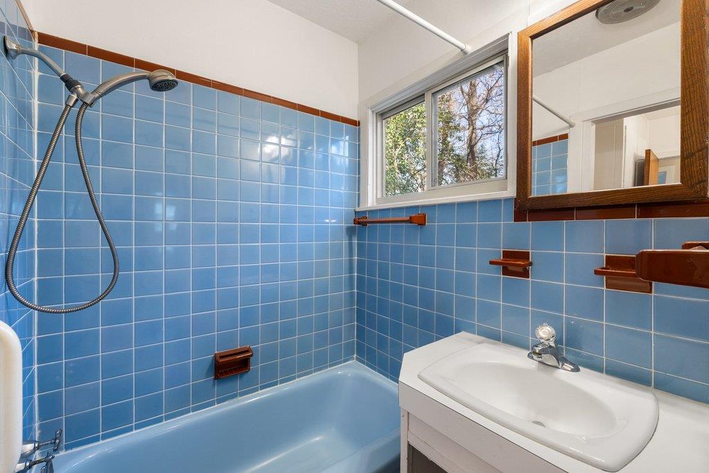 2004 Griswold Lane | Tarrytown