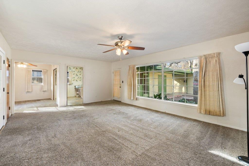 2004 Griswold Lane | Tarrytown