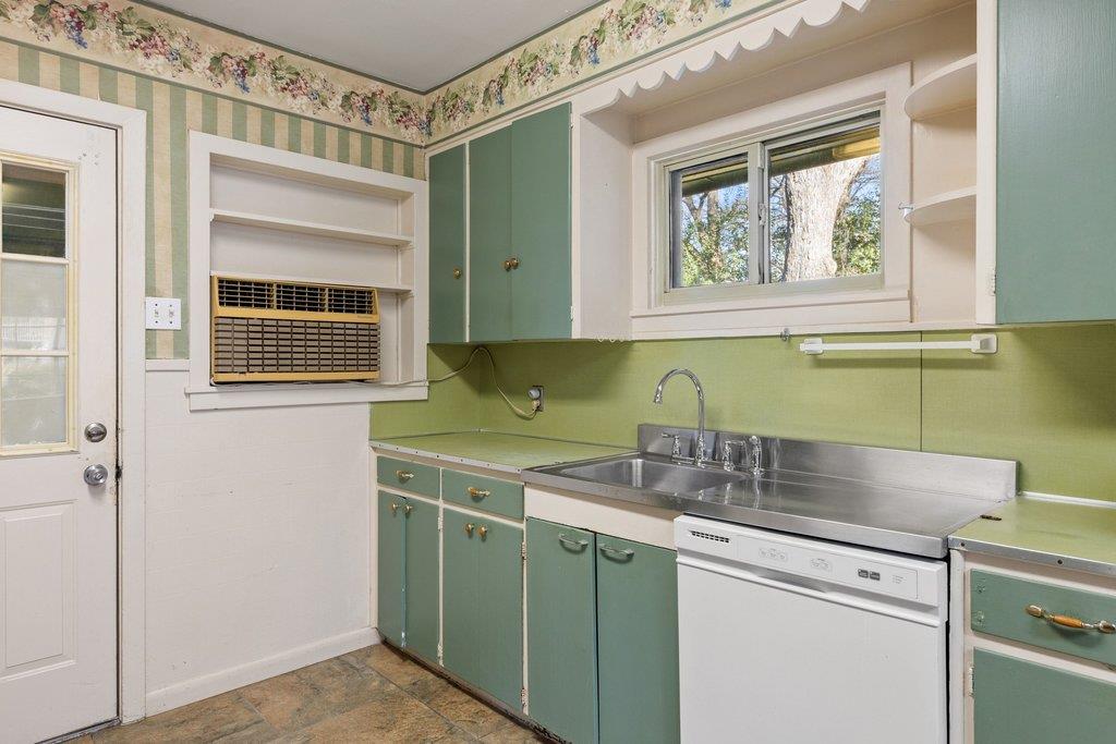 2004 Griswold Lane | Tarrytown