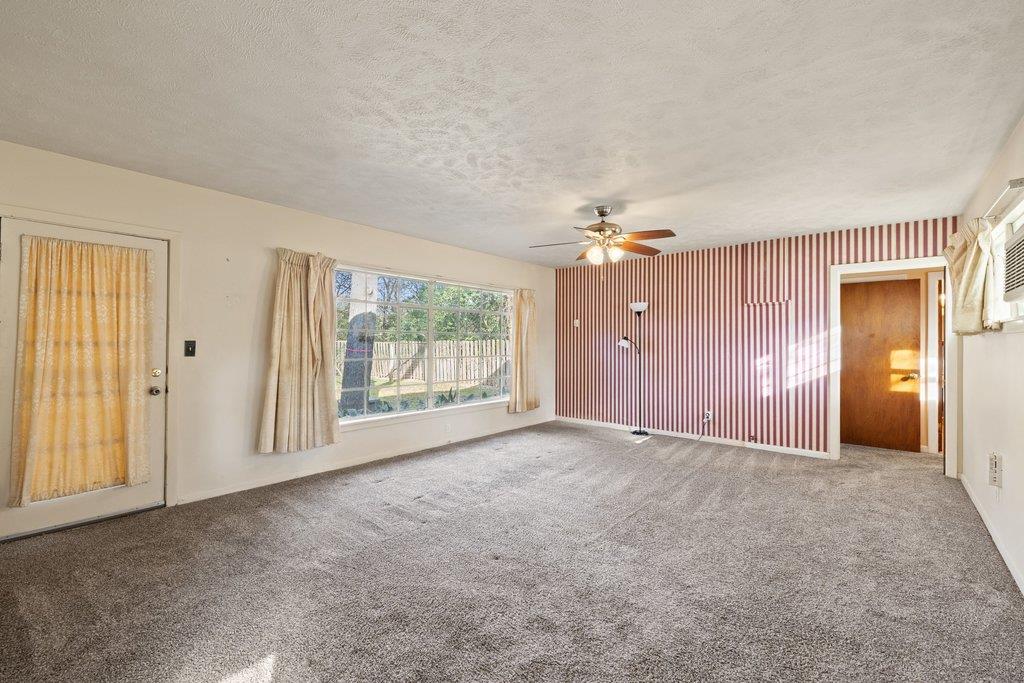 2004 Griswold Lane | Tarrytown