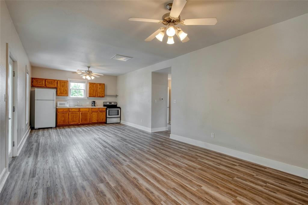 1105 W 40th ST