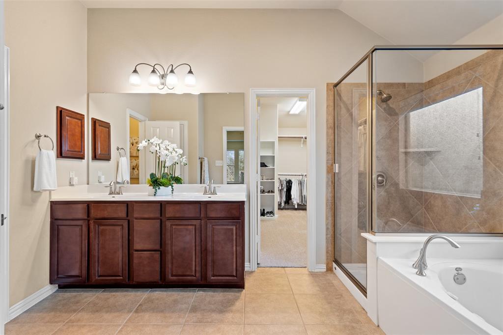 1907 Colony Glen LN