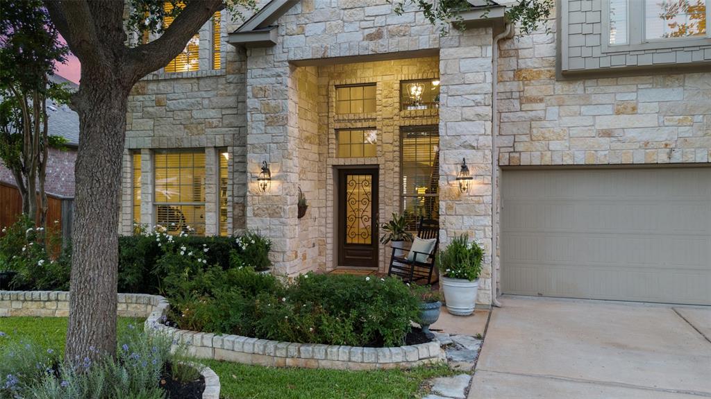 1907 Colony Glen LN