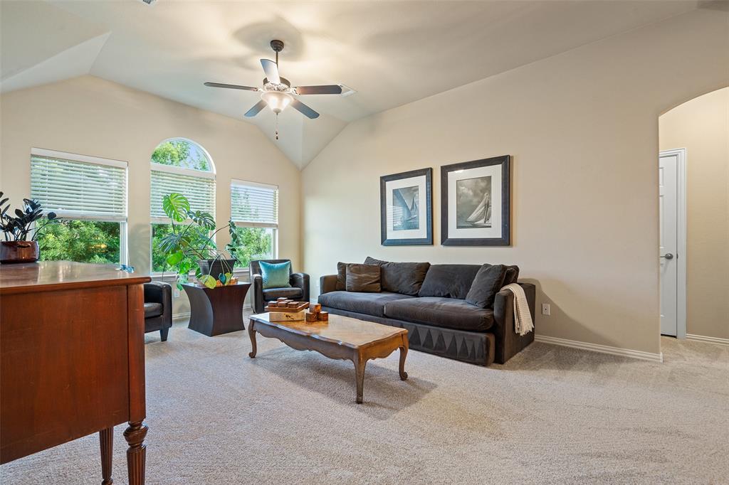 1907 Colony Glen LN