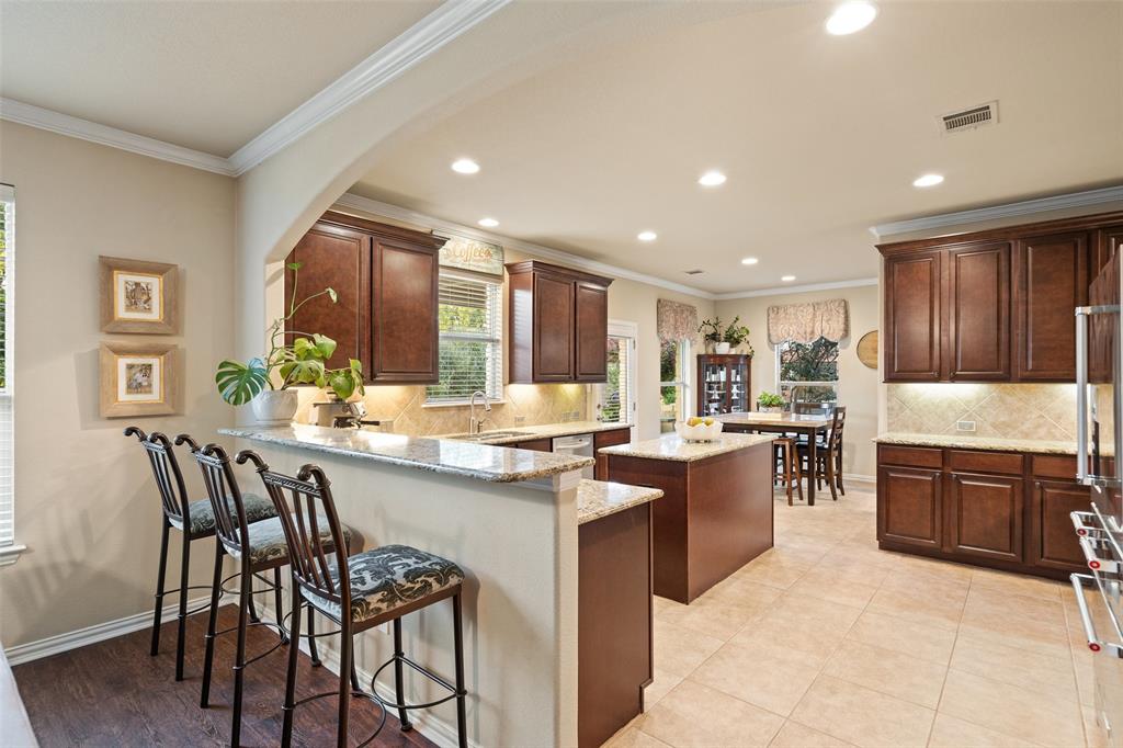1907 Colony Glen LN