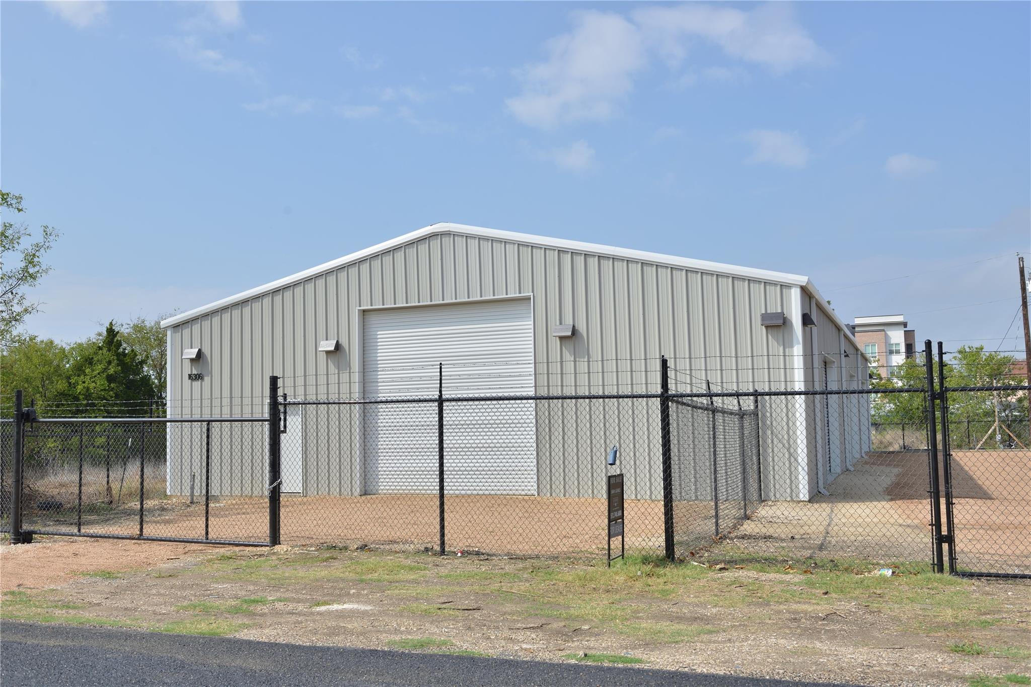 16306 Terrace DR - La Frontera Flex Space