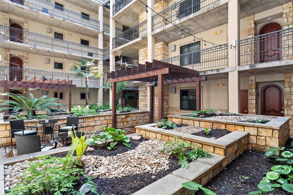 1812 West Ave # 202