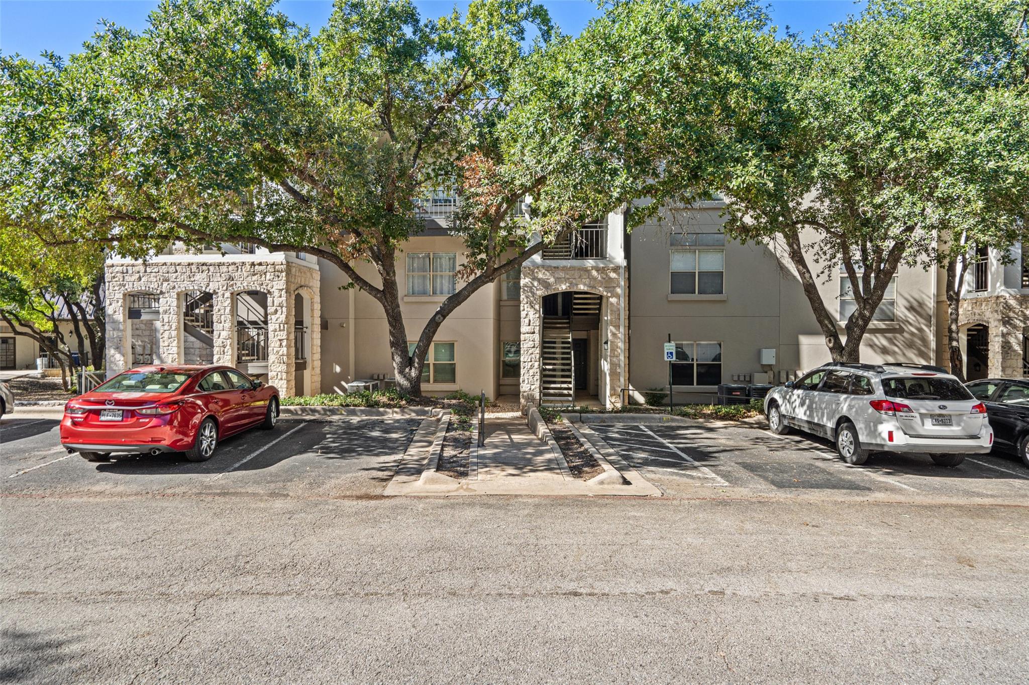 6000 Shepherd Mountain CV # 804