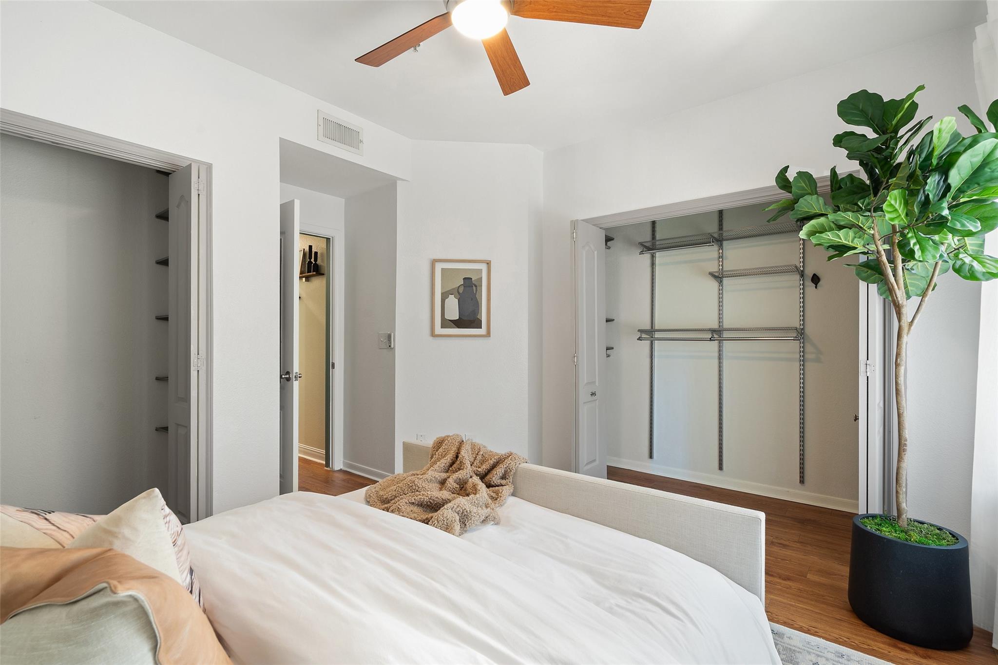 6000 Shepherd Mountain CV # 804