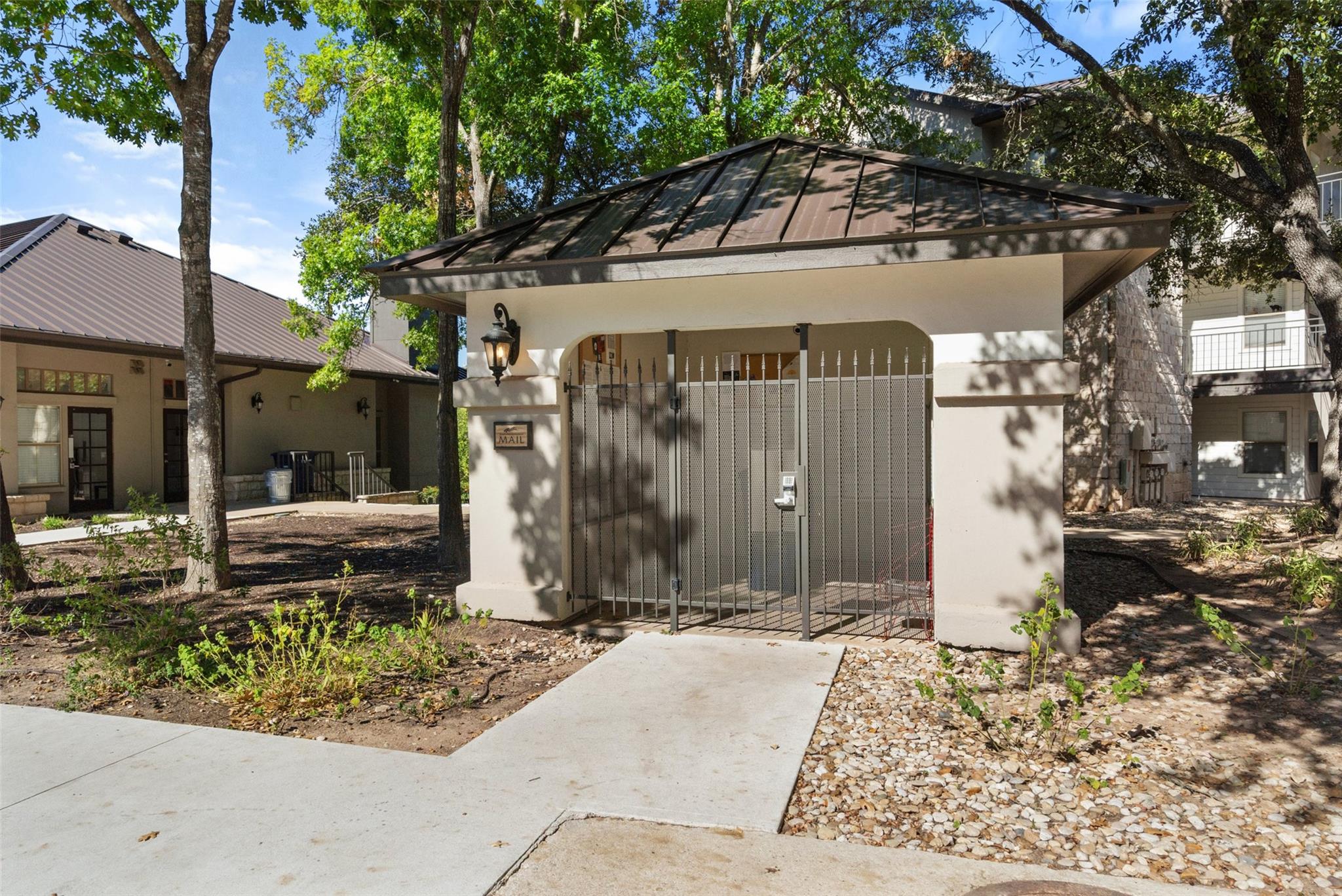 6000 Shepherd Mountain CV # 804