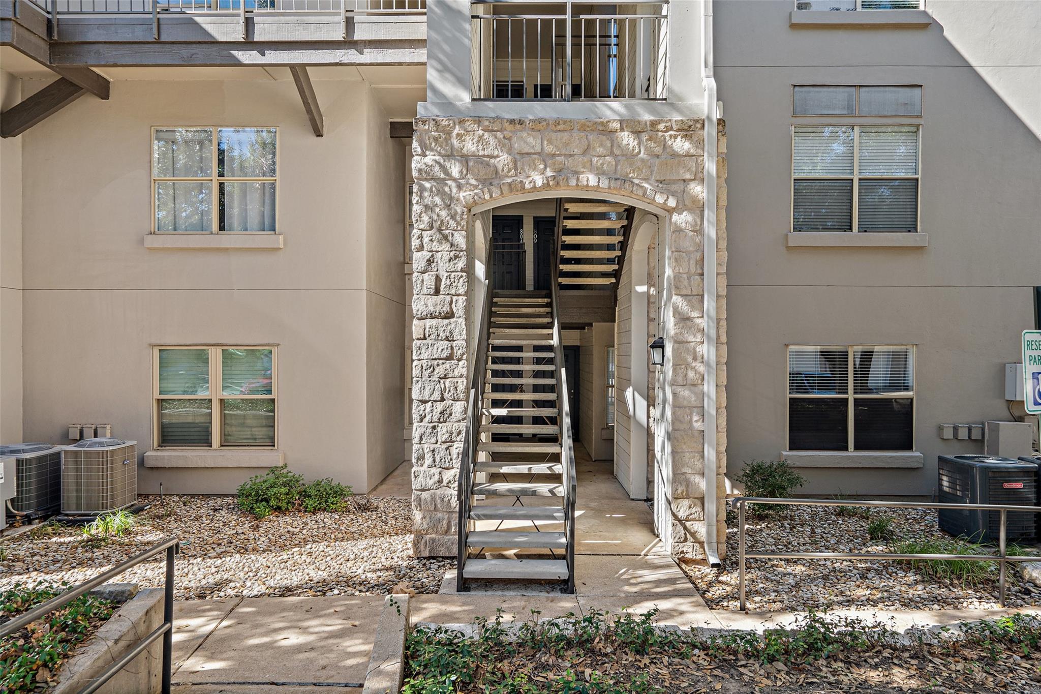 6000 Shepherd Mountain CV # 804