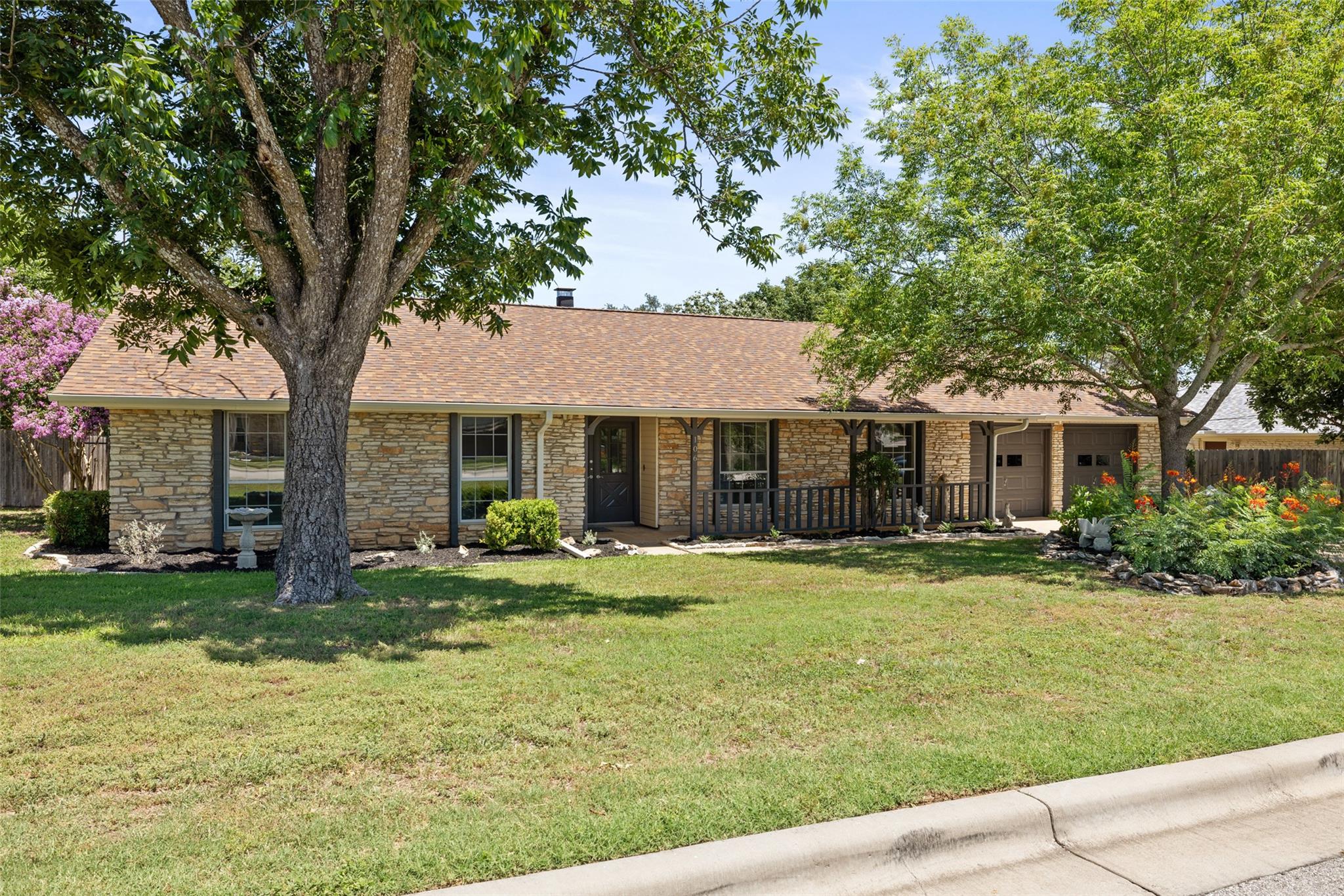 106 Live Oak Drive Georgetown TX - Home for Sale $375,000
