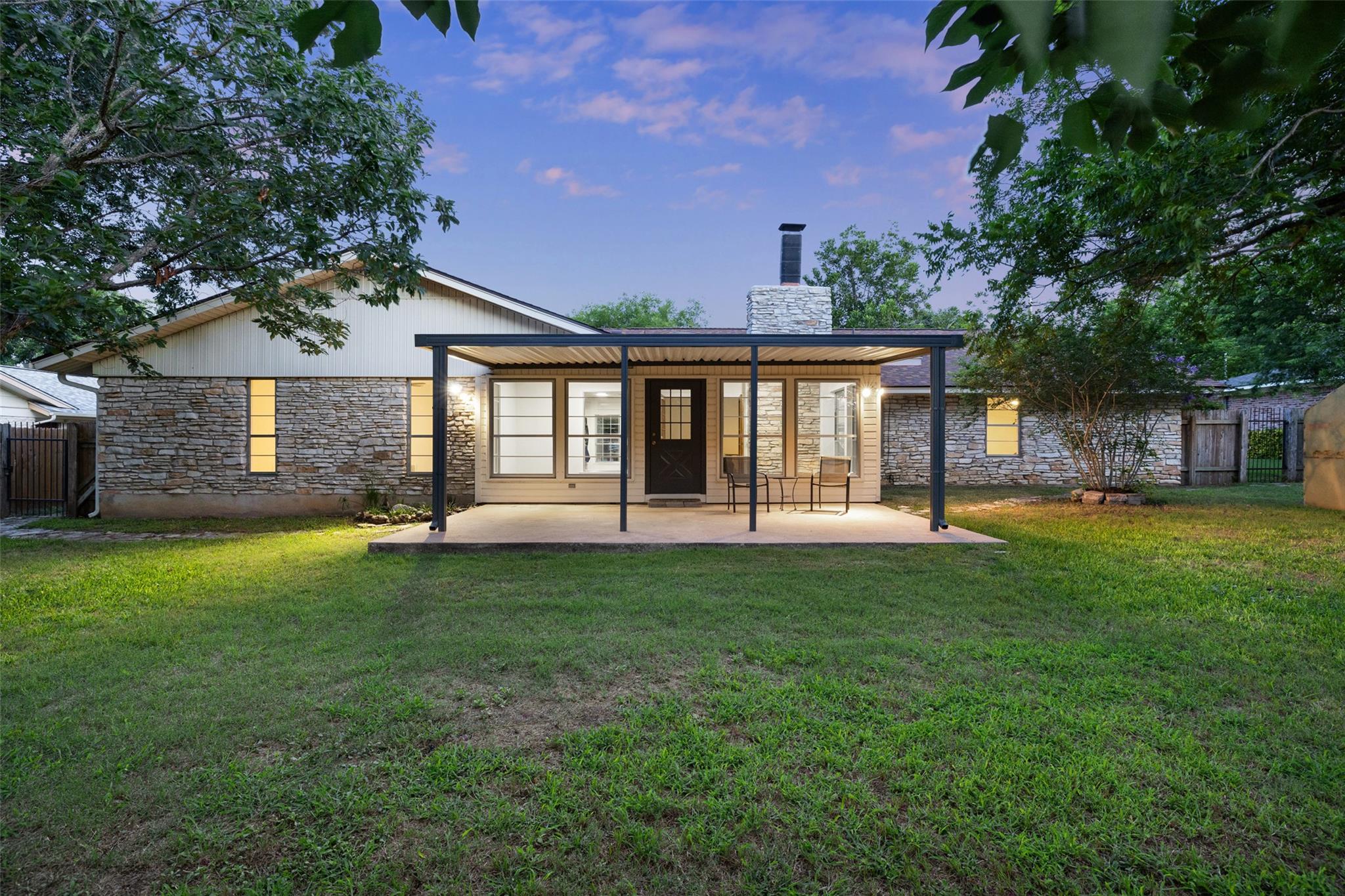 106 Live Oak Drive Georgetown TX - Home for Sale $375,000