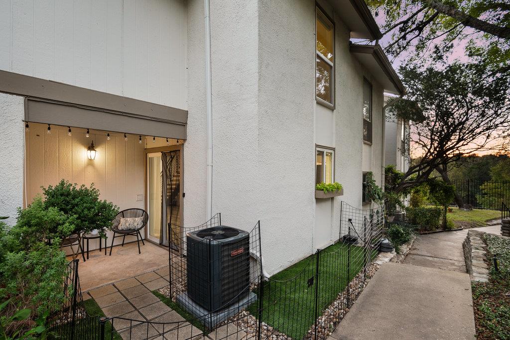 6910 Hart LN # 706, Austin Unit: 706