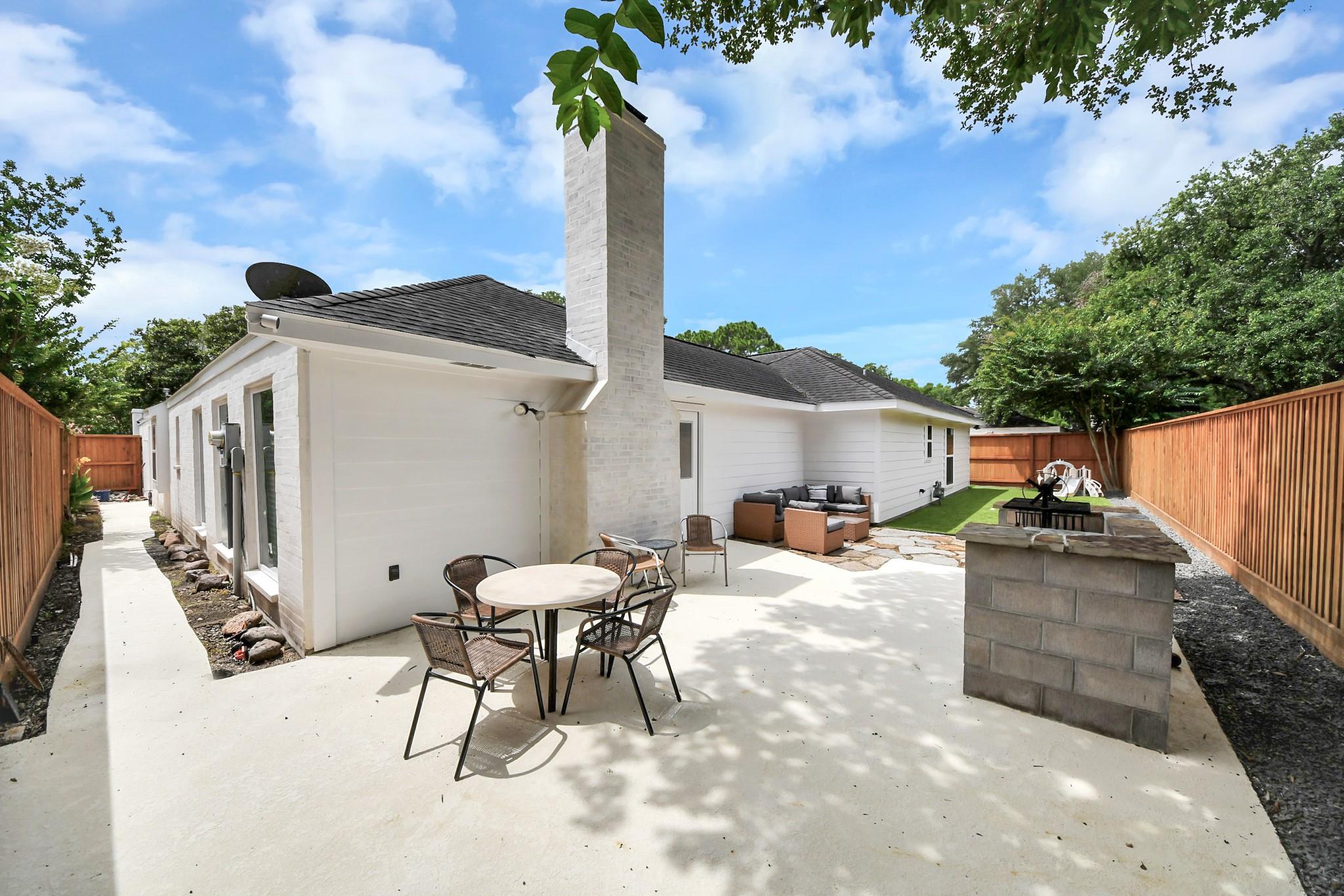 11906 Pebble Rock Drive