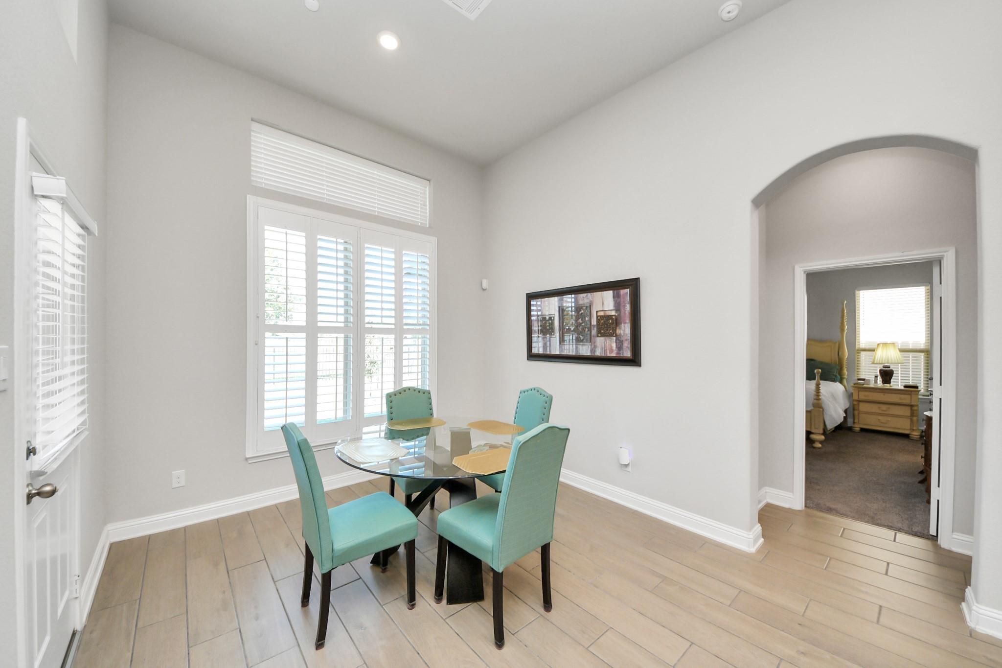 19411 Lake Ridge Drive