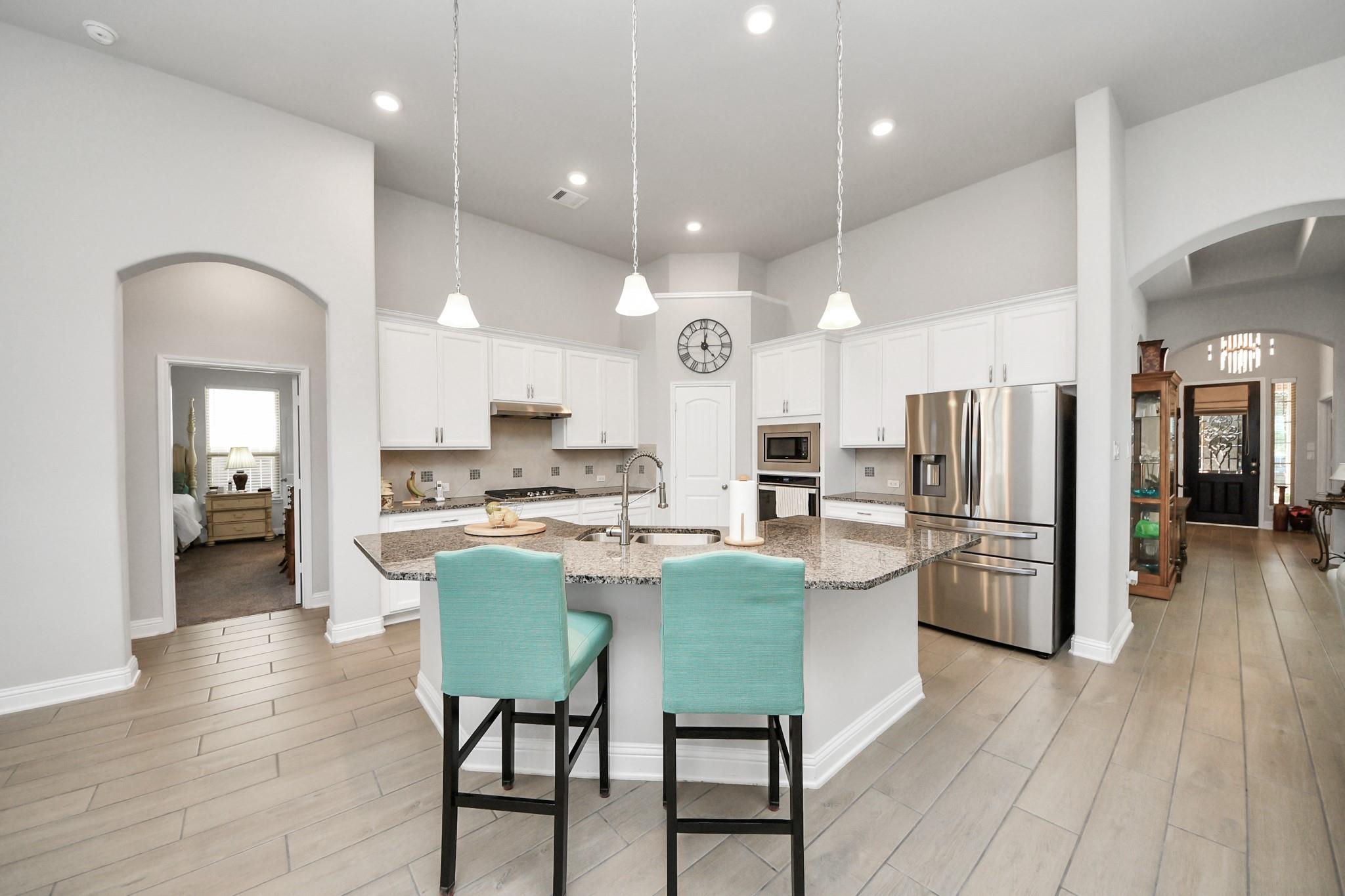 19411 Lake Ridge Drive