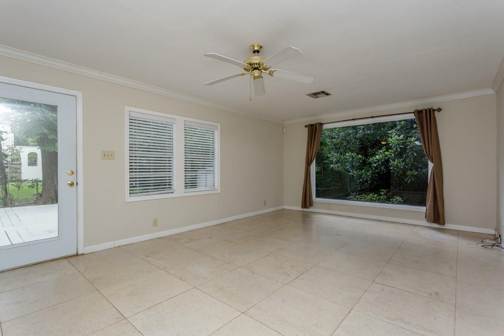 1230 Timbergrove Lane