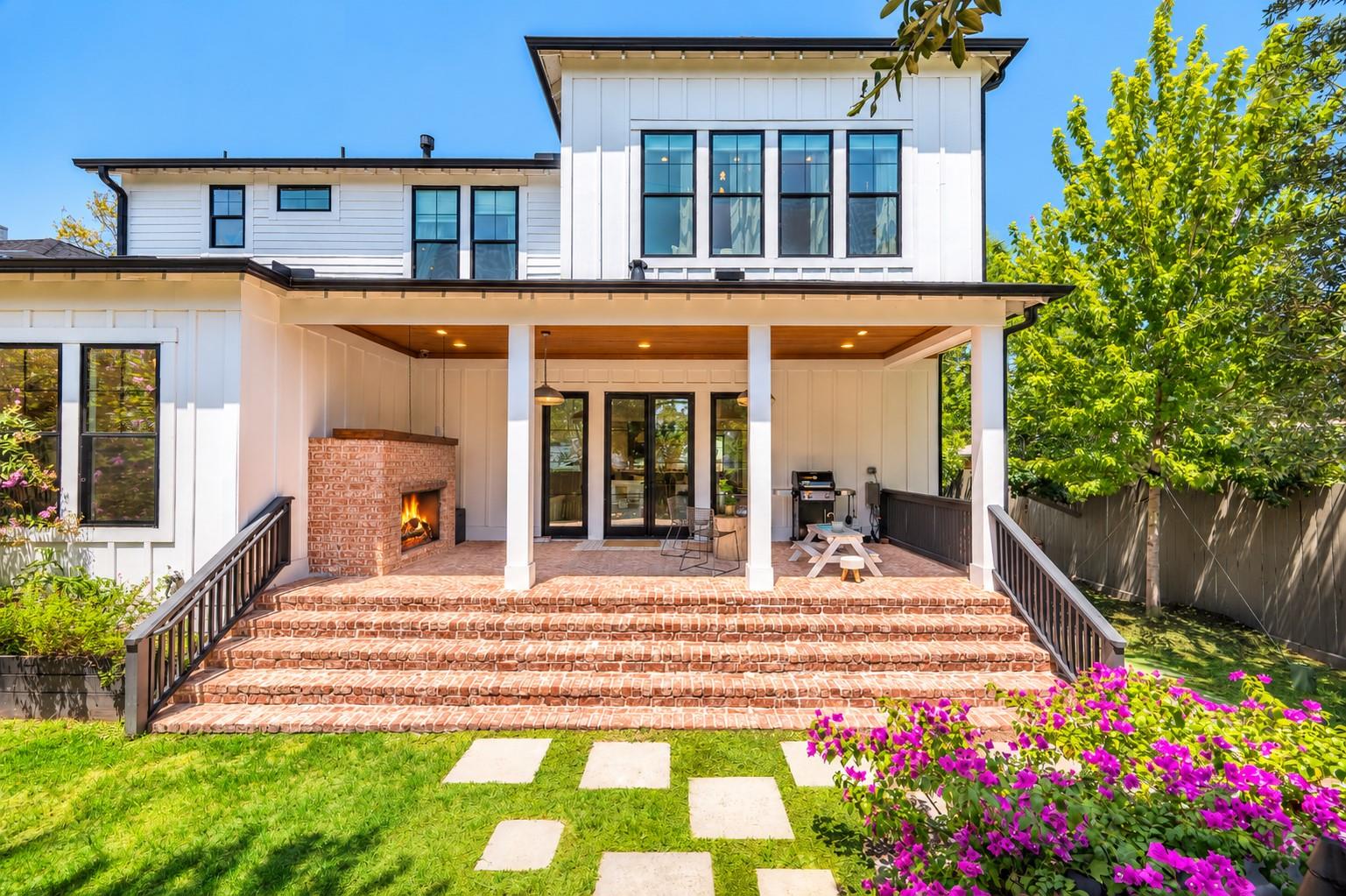 2007 Gardenia Drive