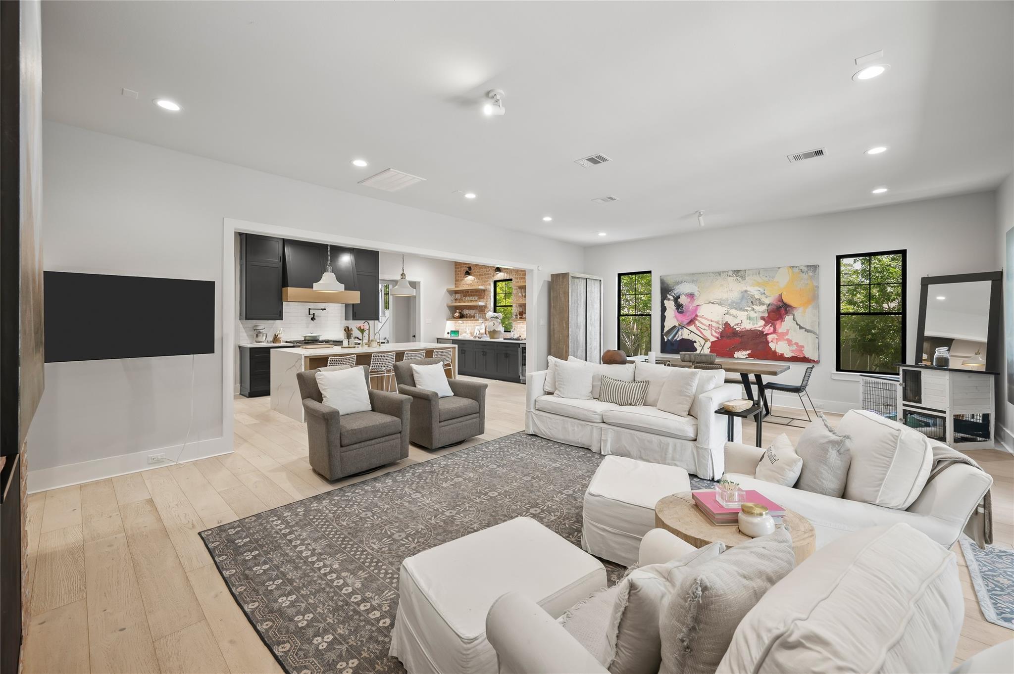 2007 Gardenia Drive