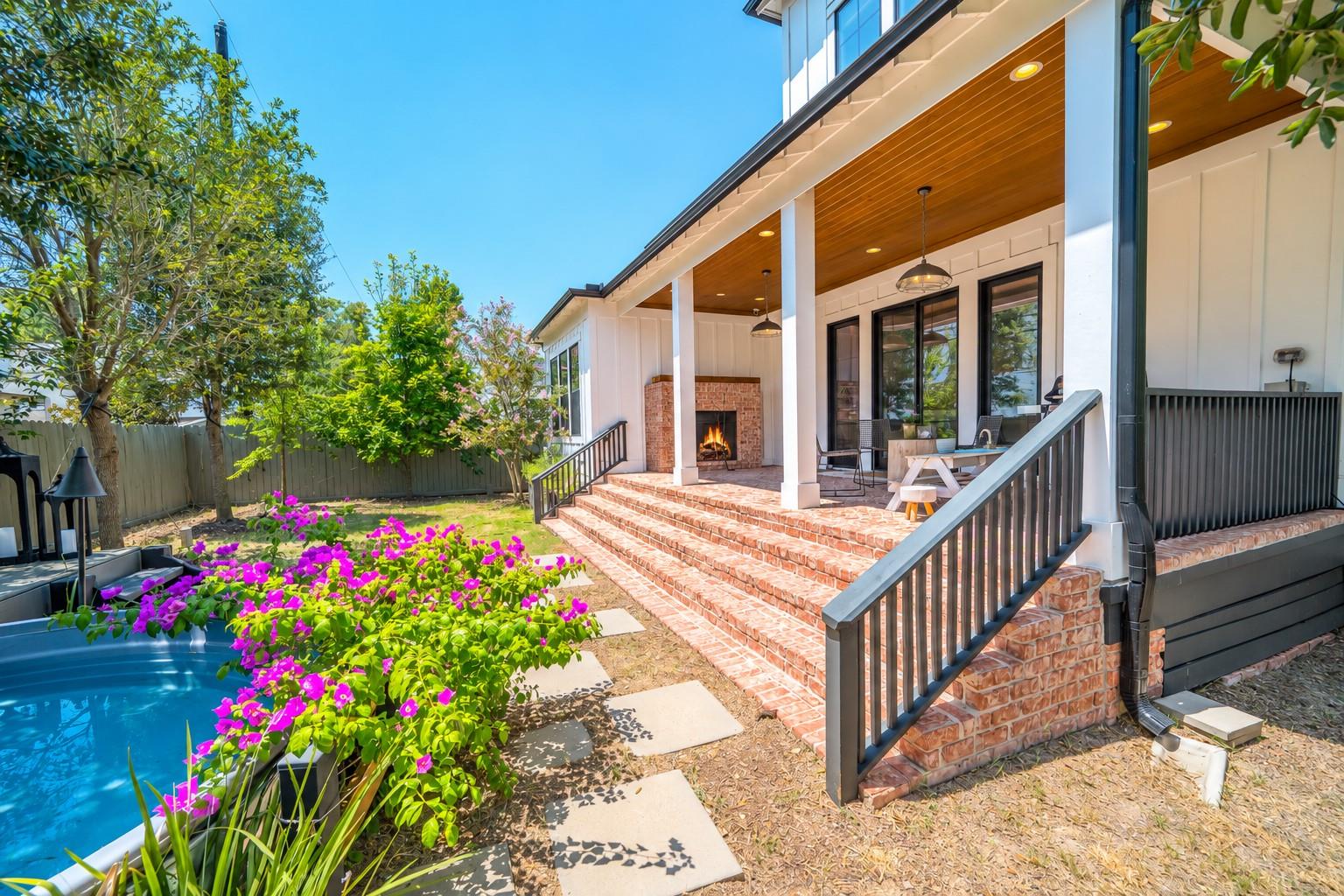 2007 Gardenia Drive