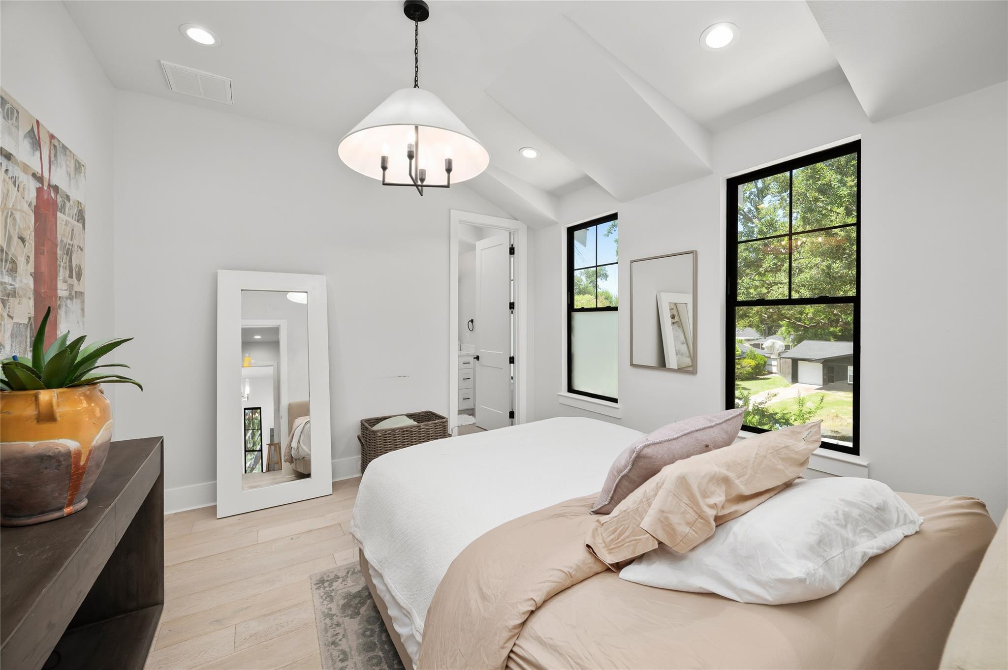 2007 Gardenia Drive