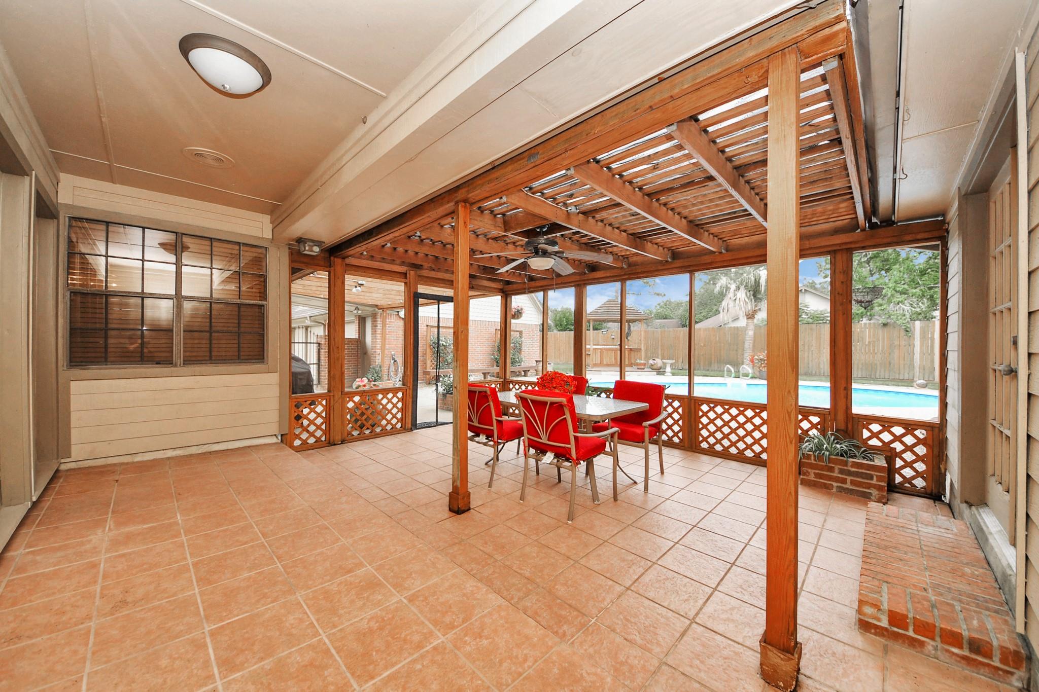 1207 W Edgewood Drive