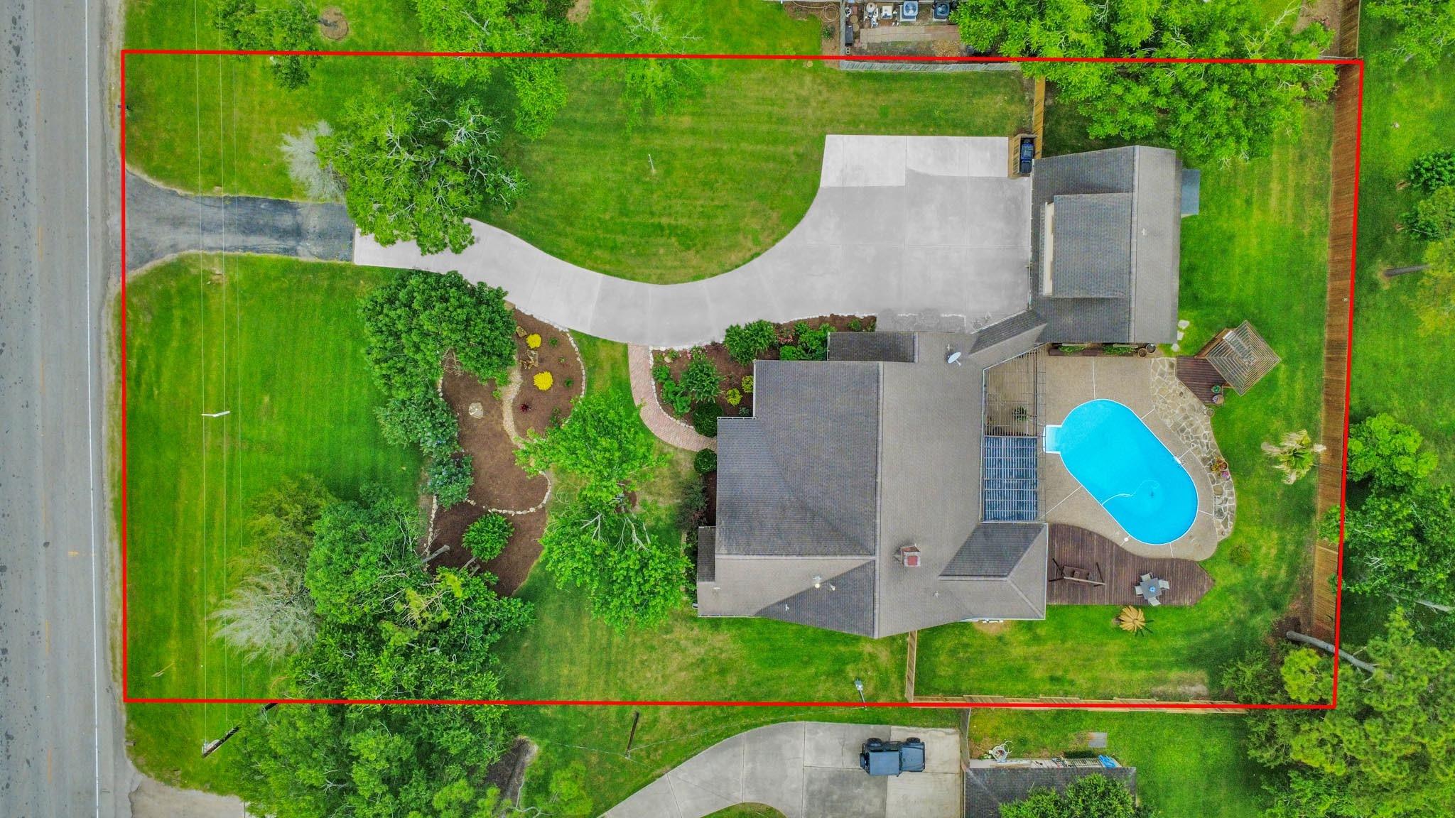 1207 W Edgewood Drive