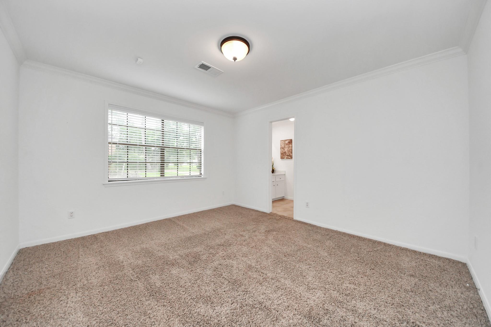1207 W Edgewood Drive