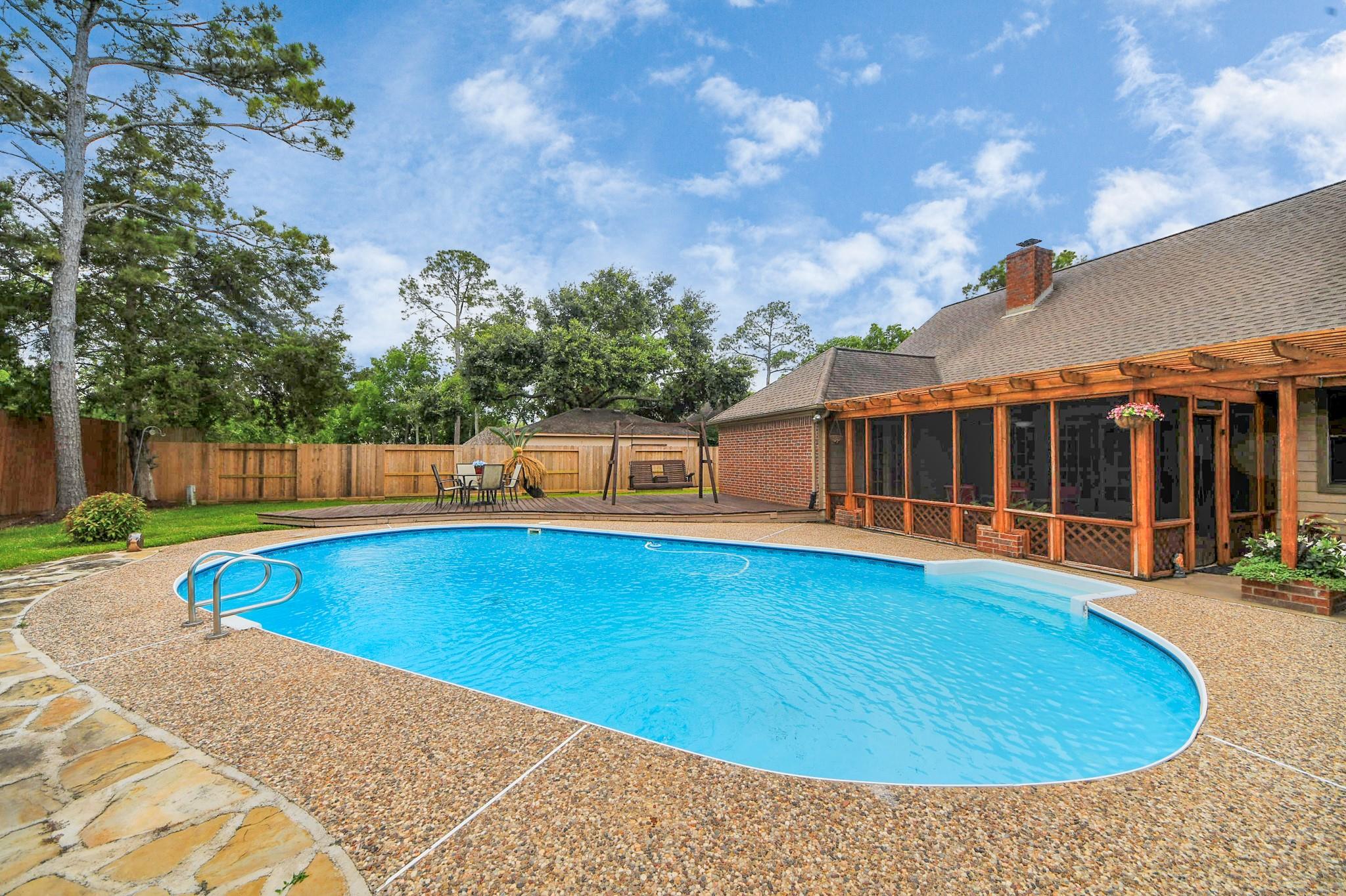 1207 W Edgewood Drive