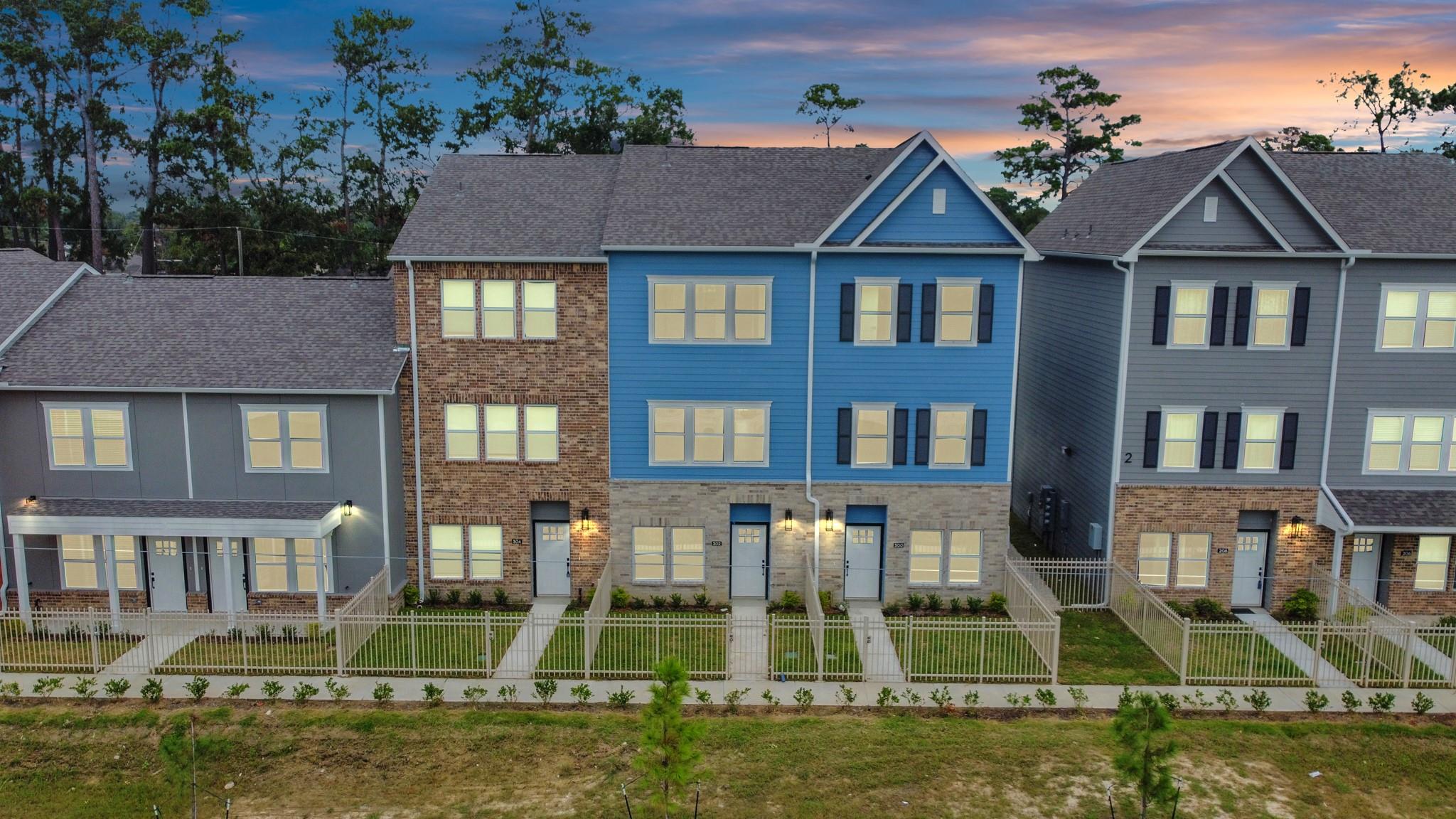 5262 Ella Boulevard # 300