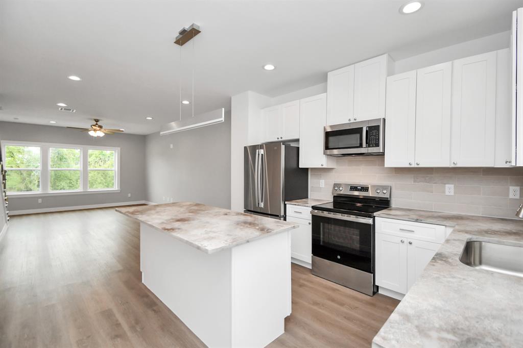 5262 Ella Boulevard # 300