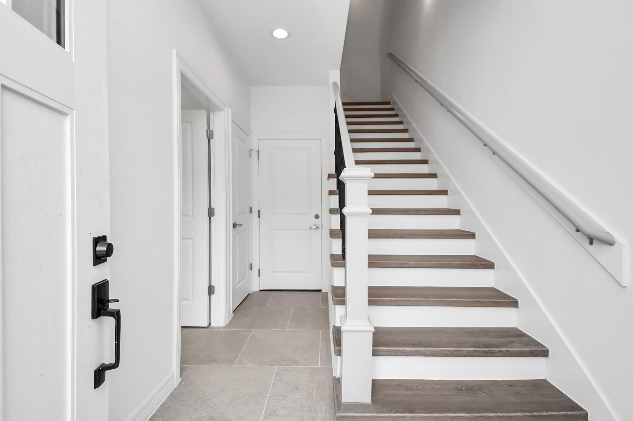5262 Ella Boulevard # 300