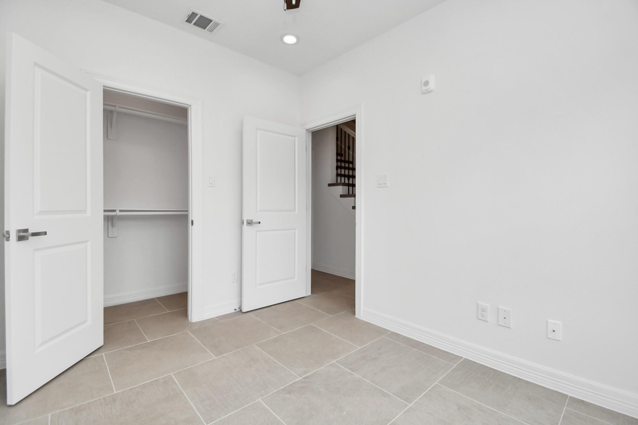 5262 Ella Boulevard # 300