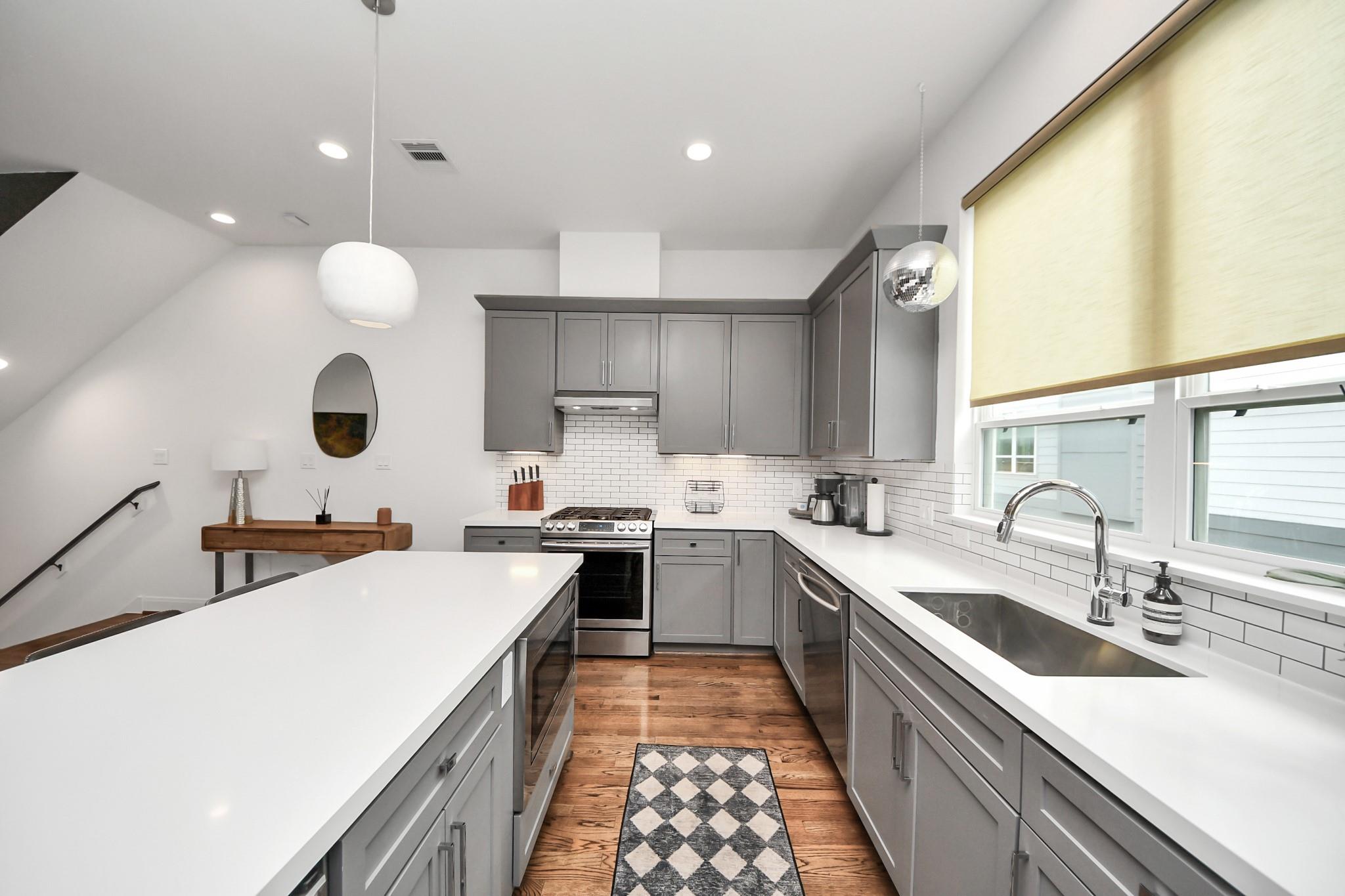 1721 Eado Point Lane