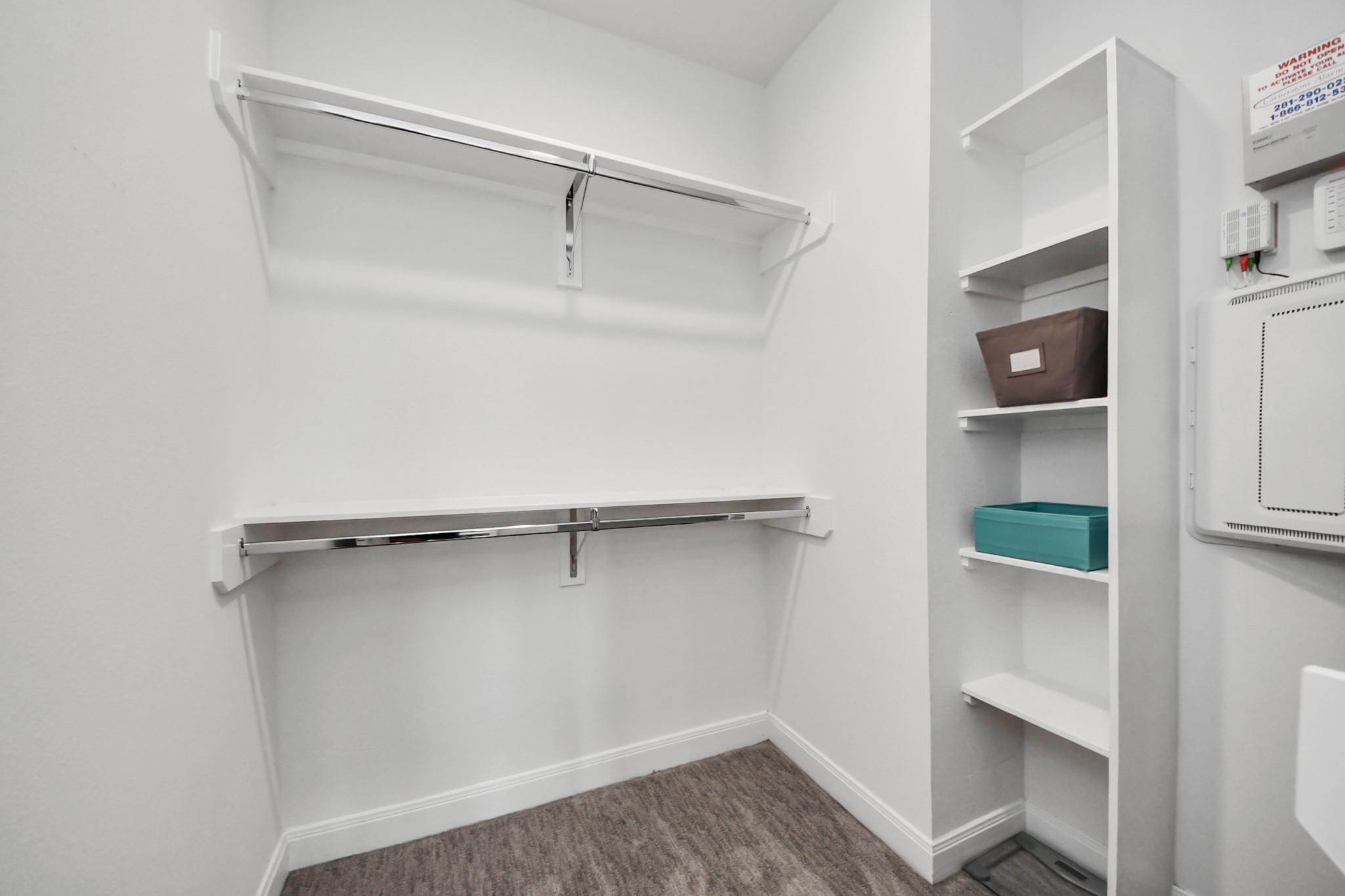 1721 Eado Point Lane