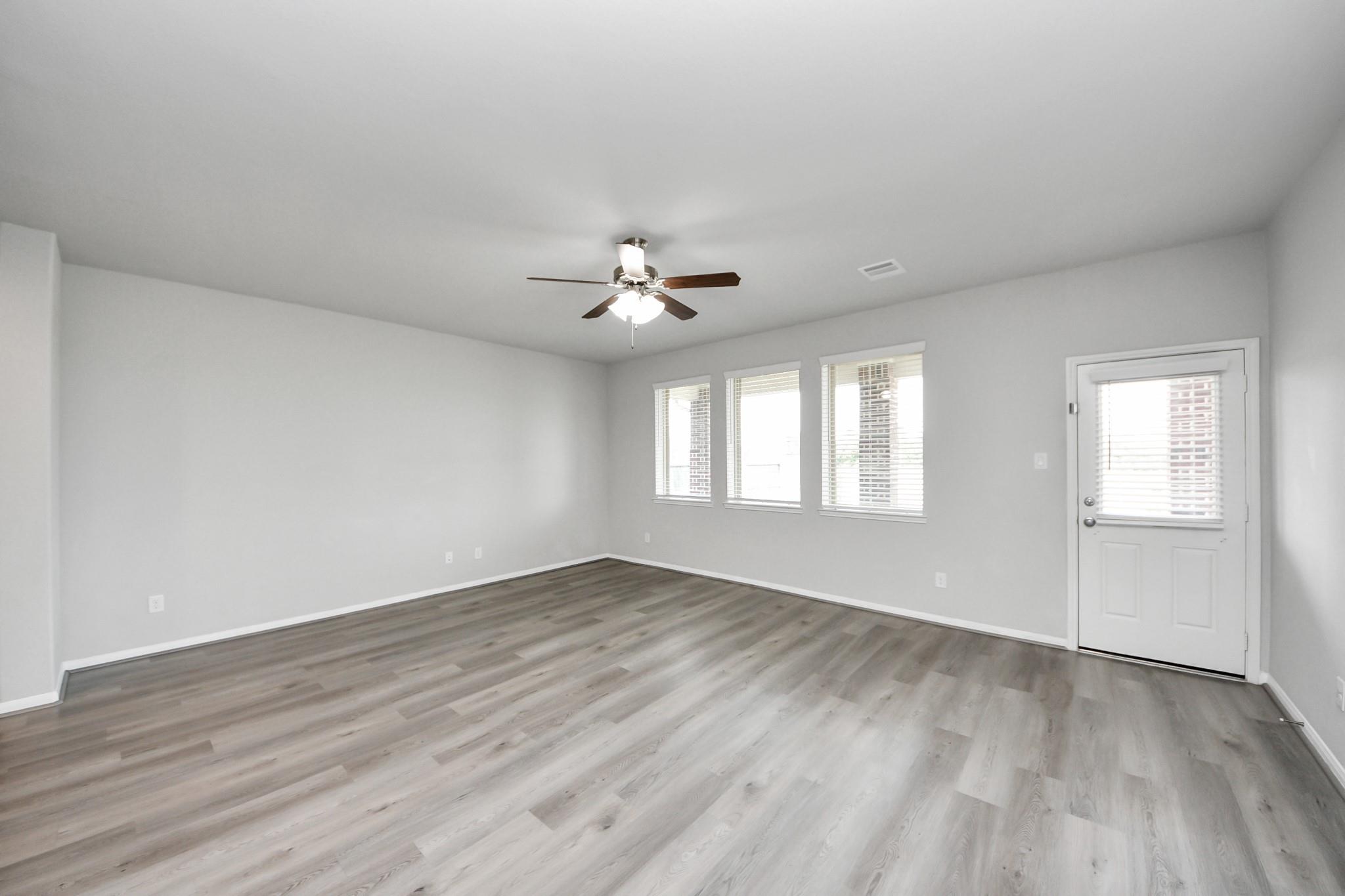 2707 Dry Creek Drive