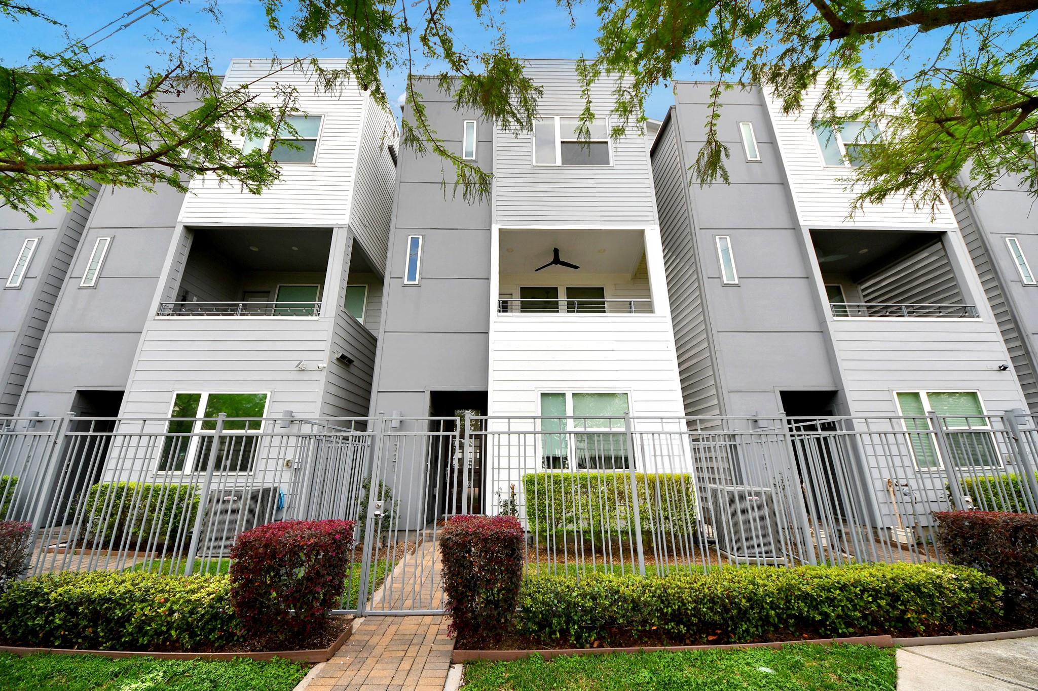 1721 Eado Point Lane