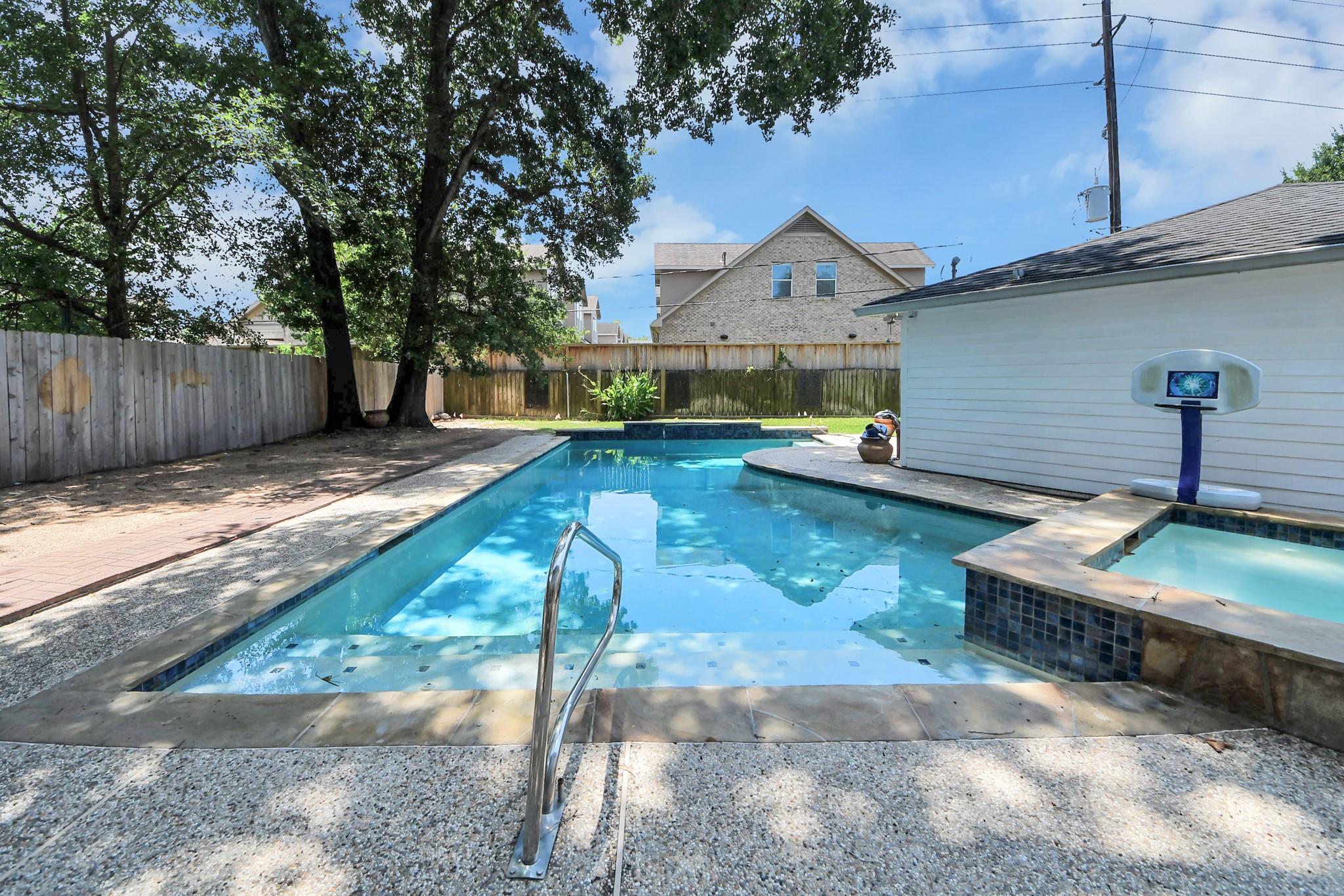 423 Cannon Ball Drive