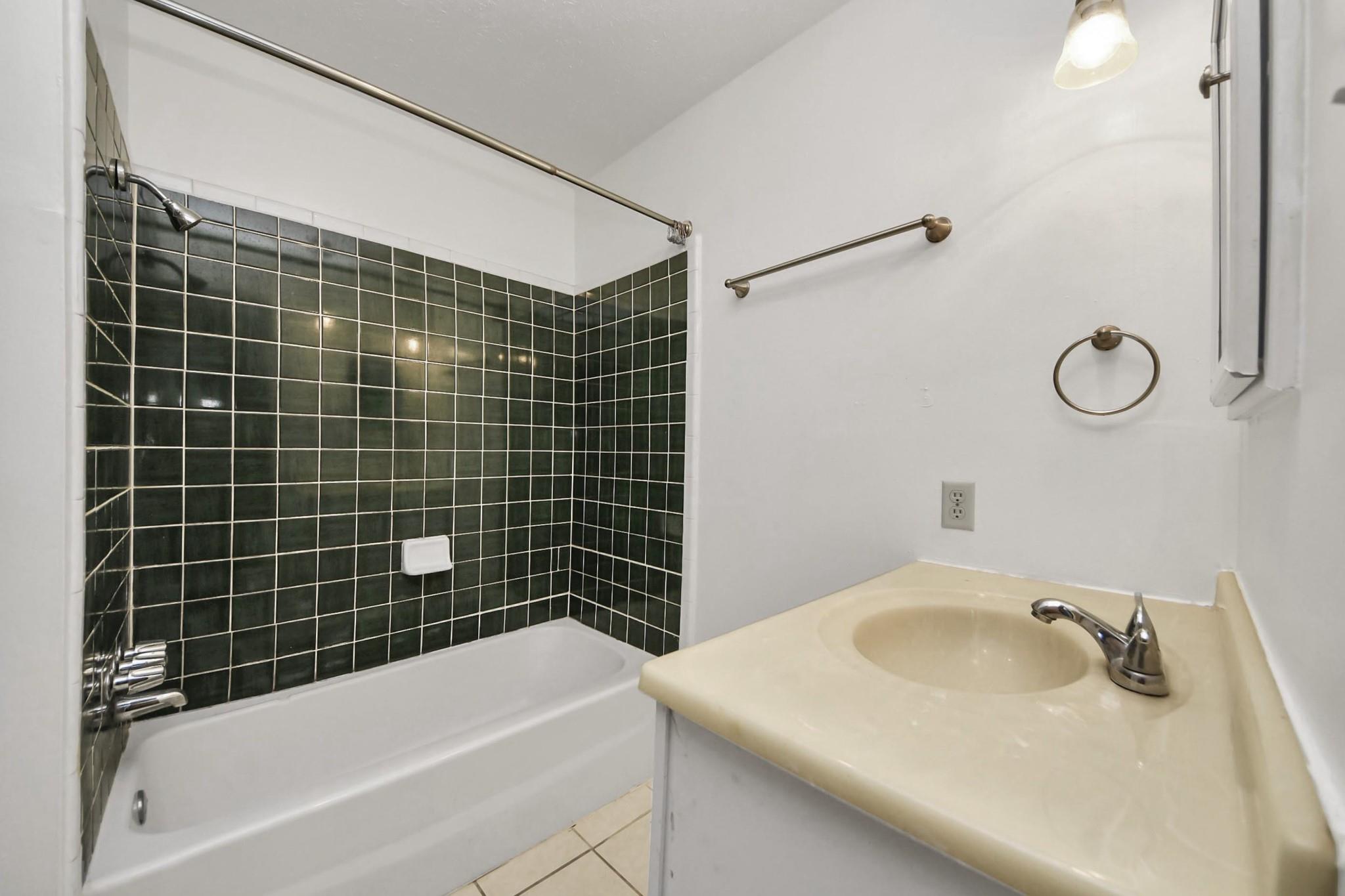 2223 Fairgreen Drive