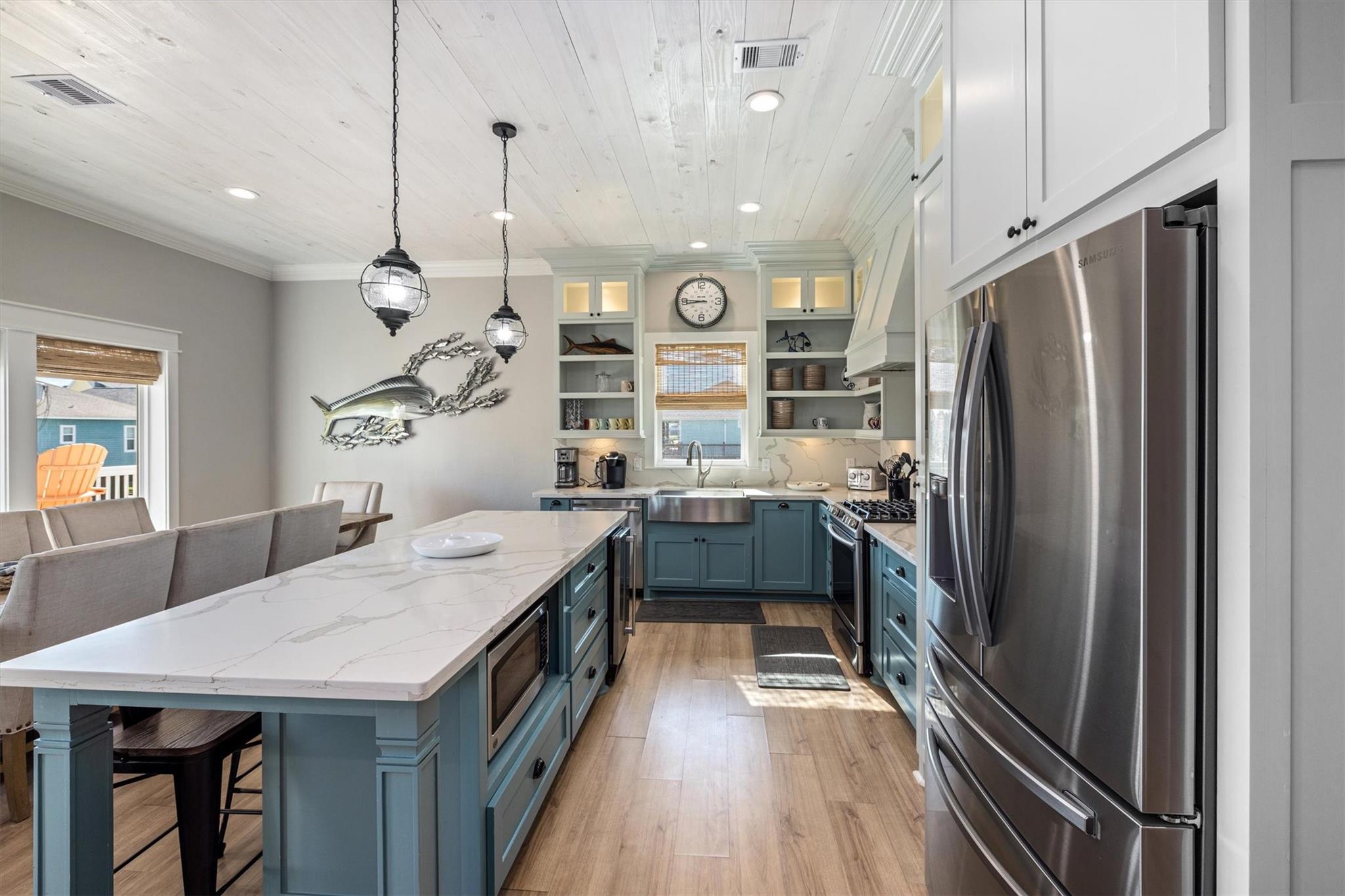 2629 Whitecap