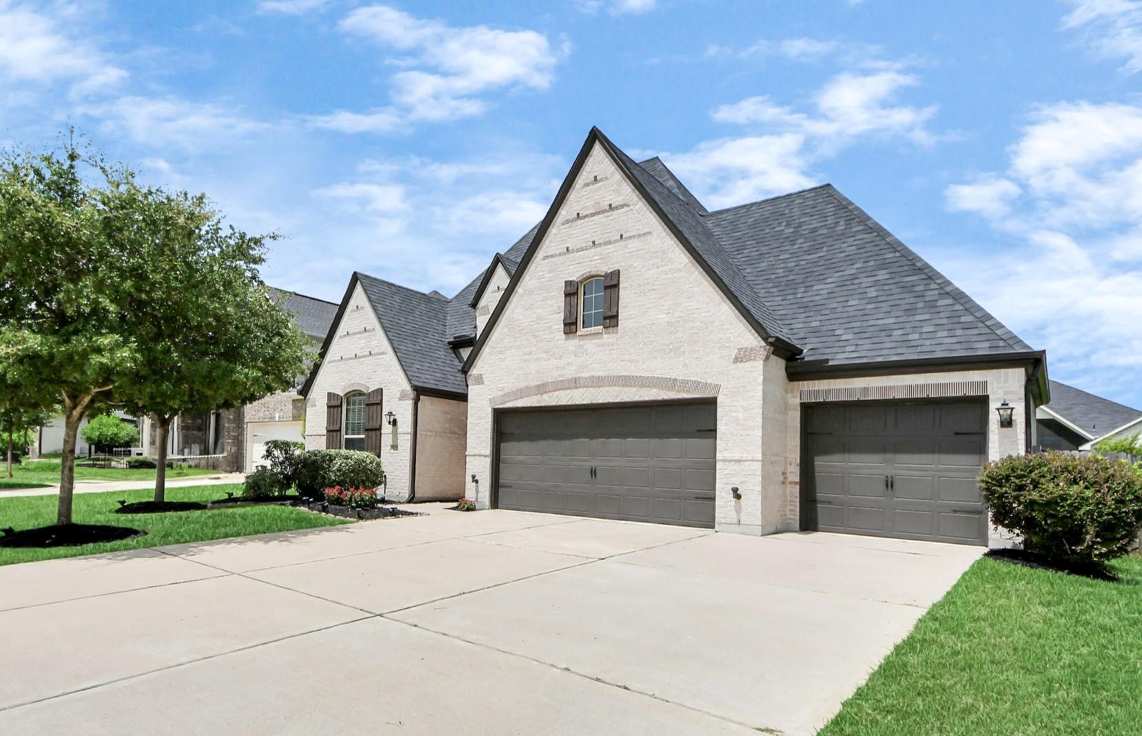 8522 Catlina Manor Lane