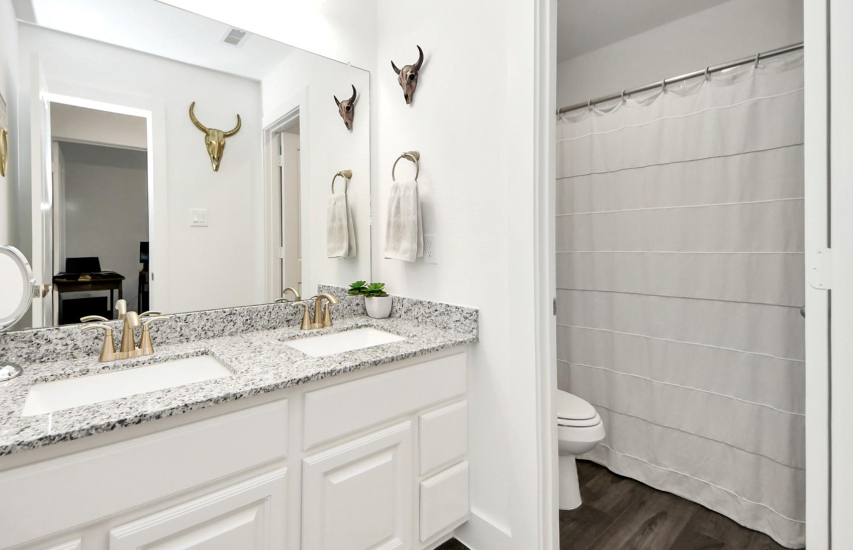 8522 Catlina Manor Lane