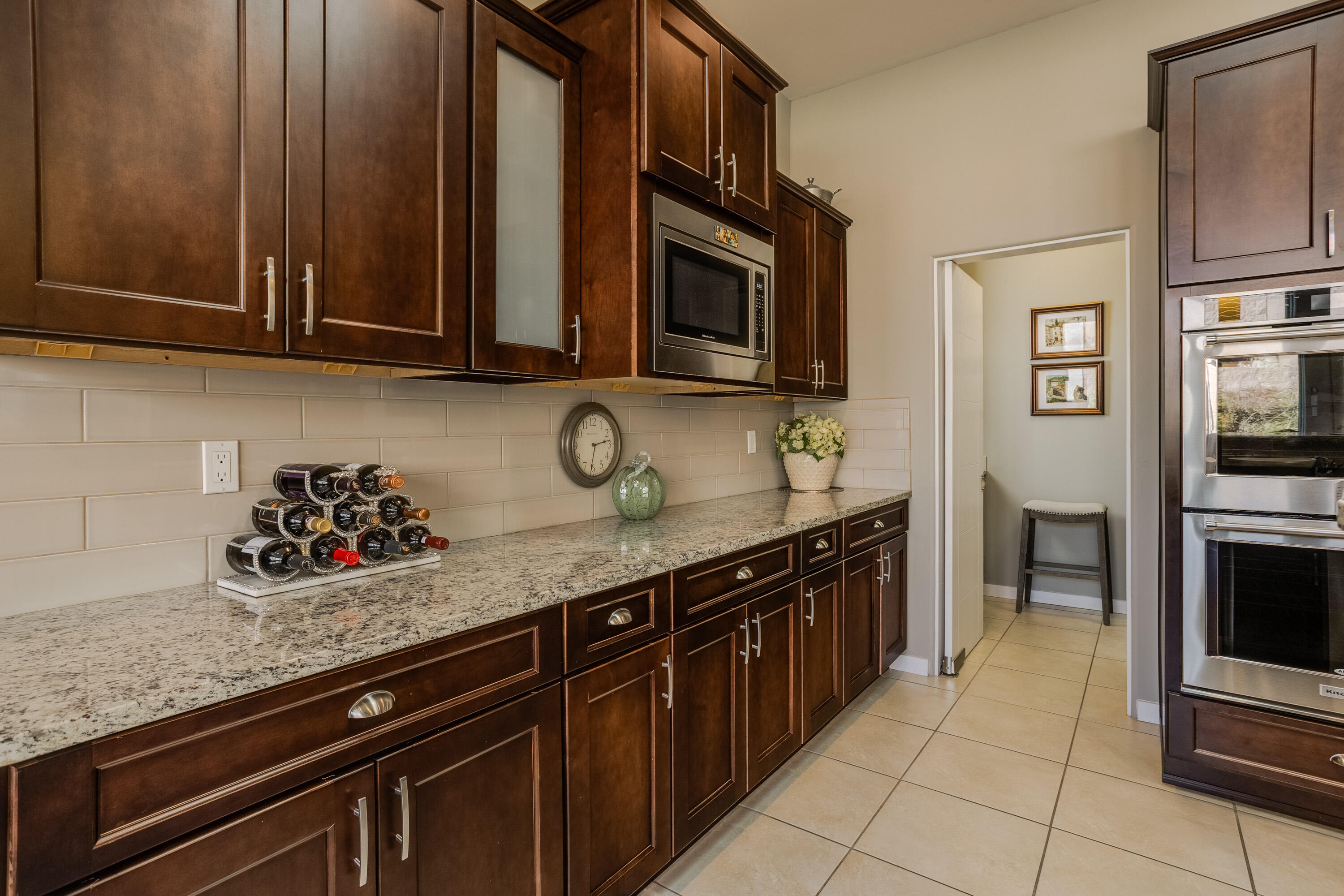 9516 RIDGE VISTA NE