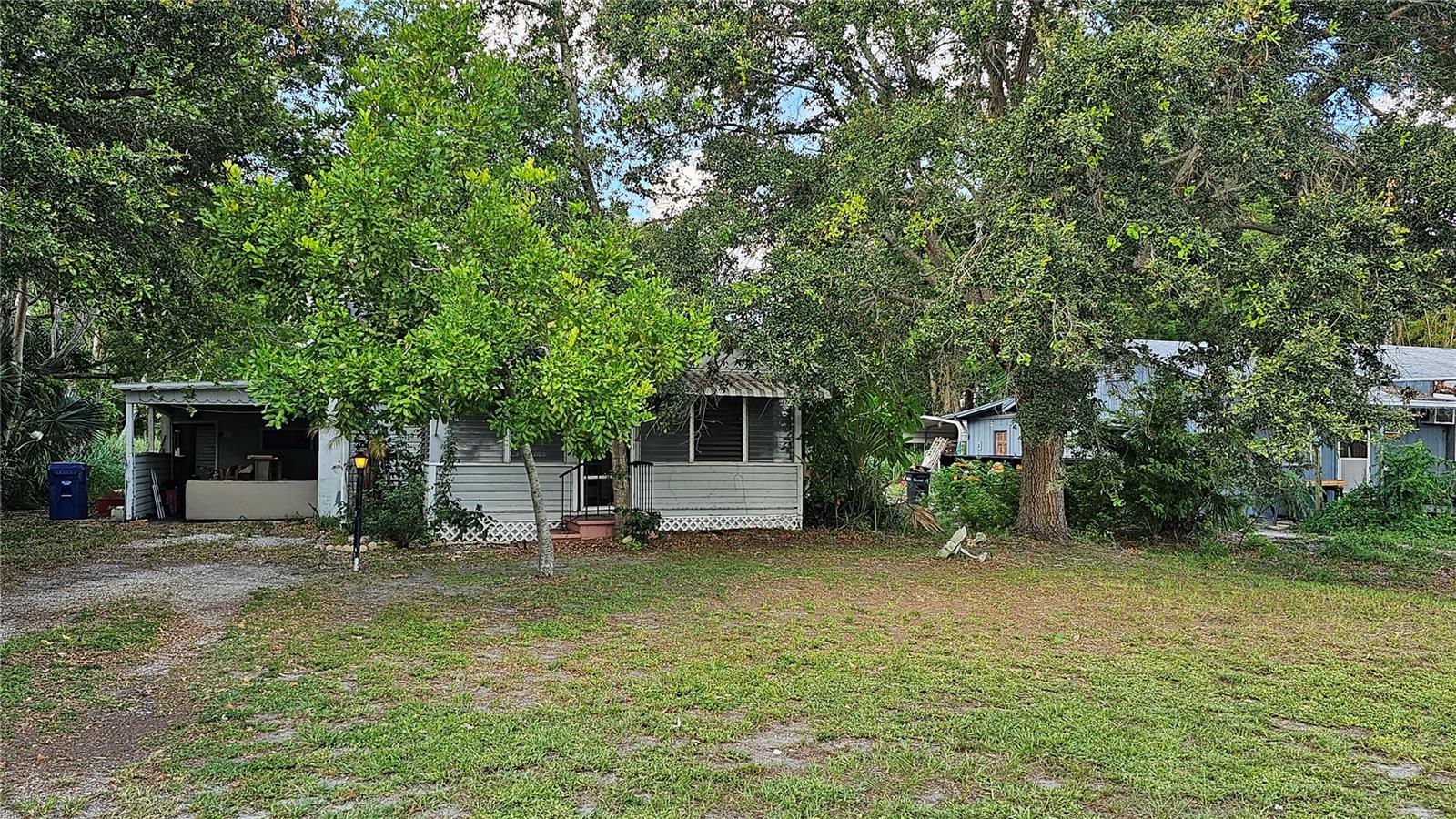 2101 PHILLIPPI ST