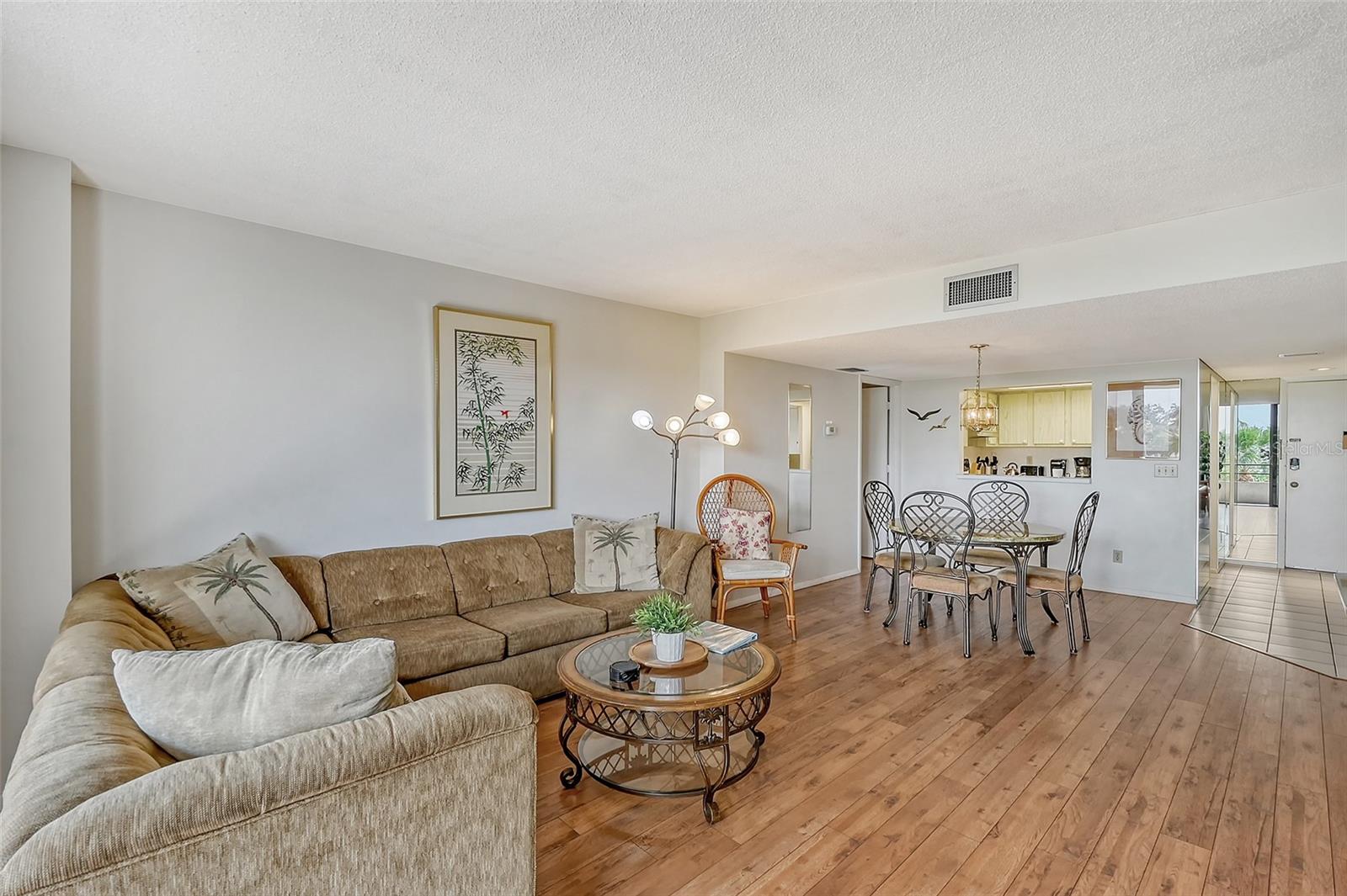 6415 MIDNIGHT PASS RD #307