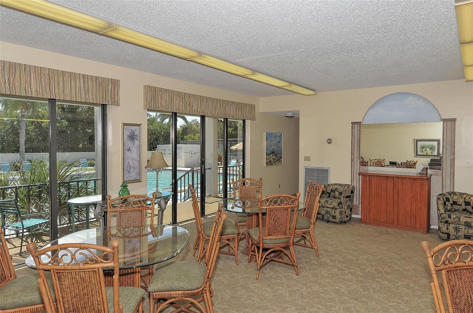 6415 MIDNIGHT PASS RD #307